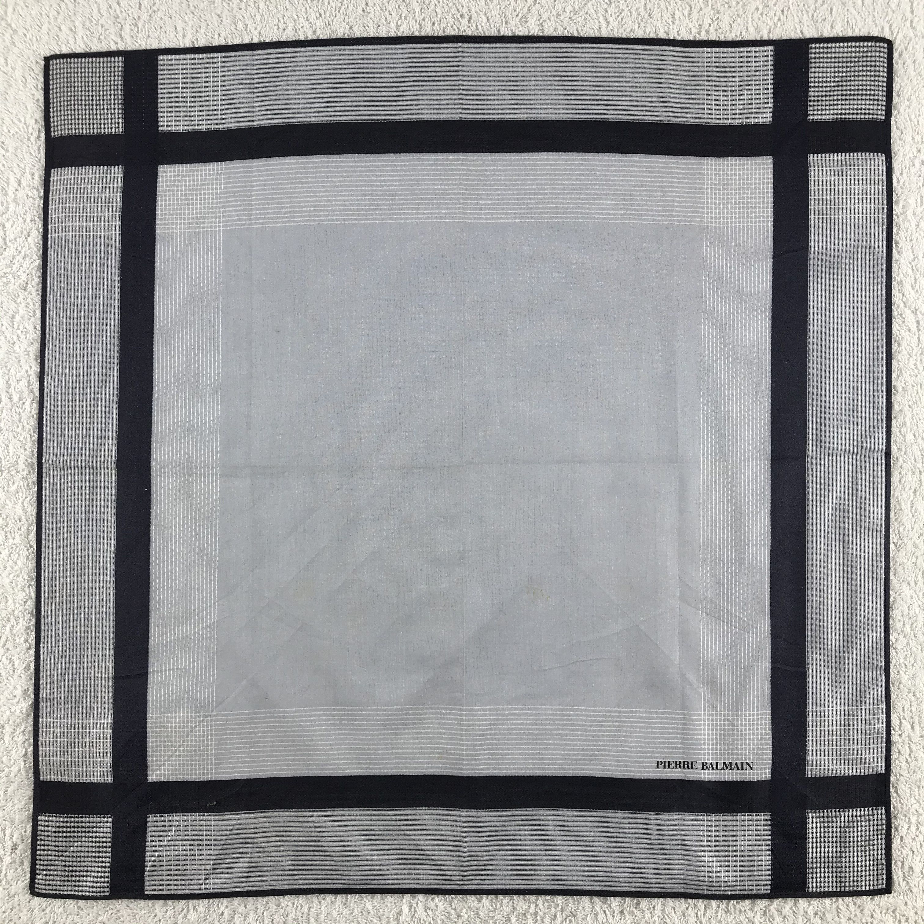 Pierre Balmain × Vintage Pierre Balmain Bandana / Handkerchief / Neckerchief - S259 Size ONE SIZE - 1 Thumbnail
