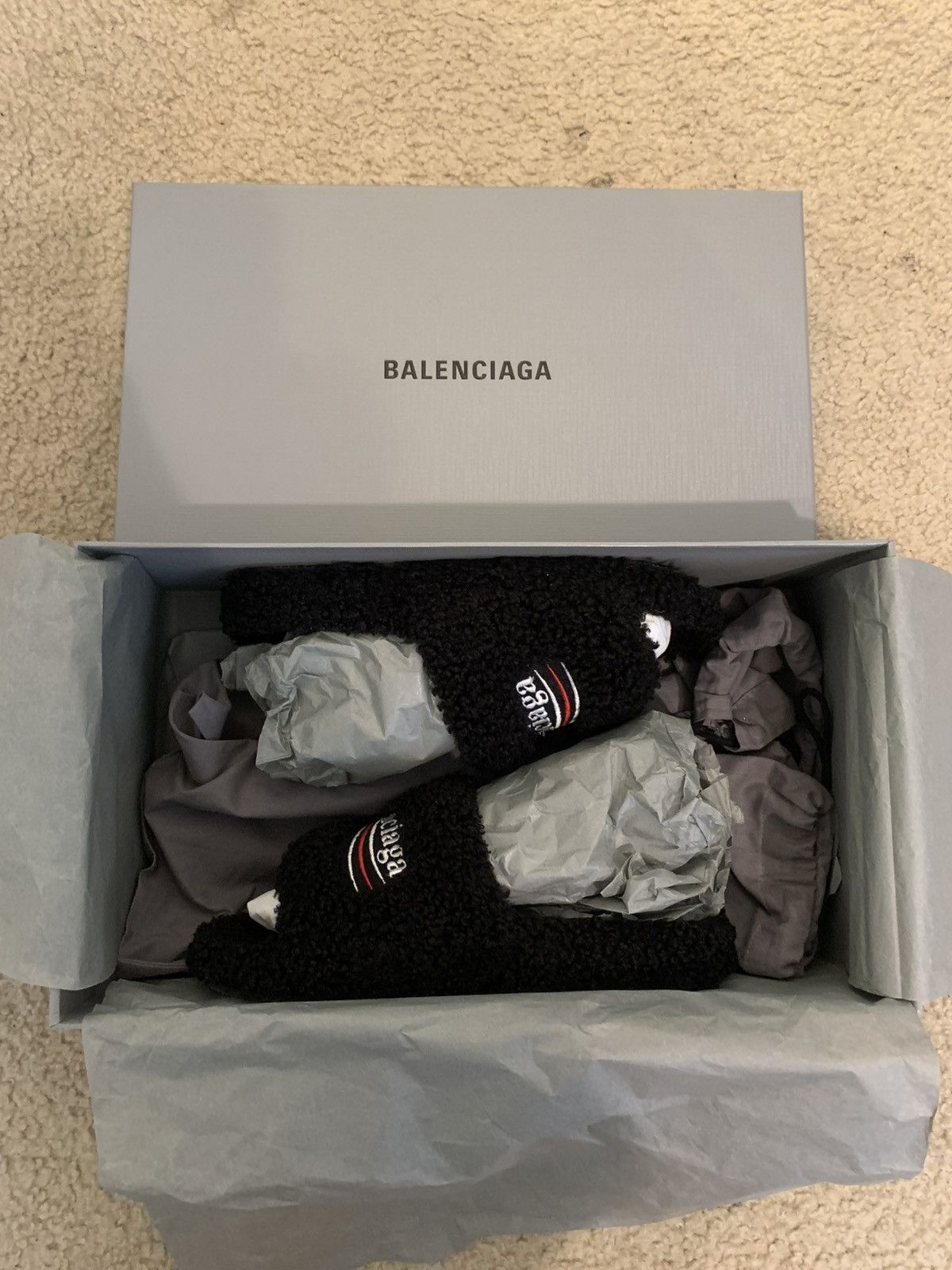 Balenciaga Balenciaga furry slides Size US 6 / IT 36 - 1 Thumbnail