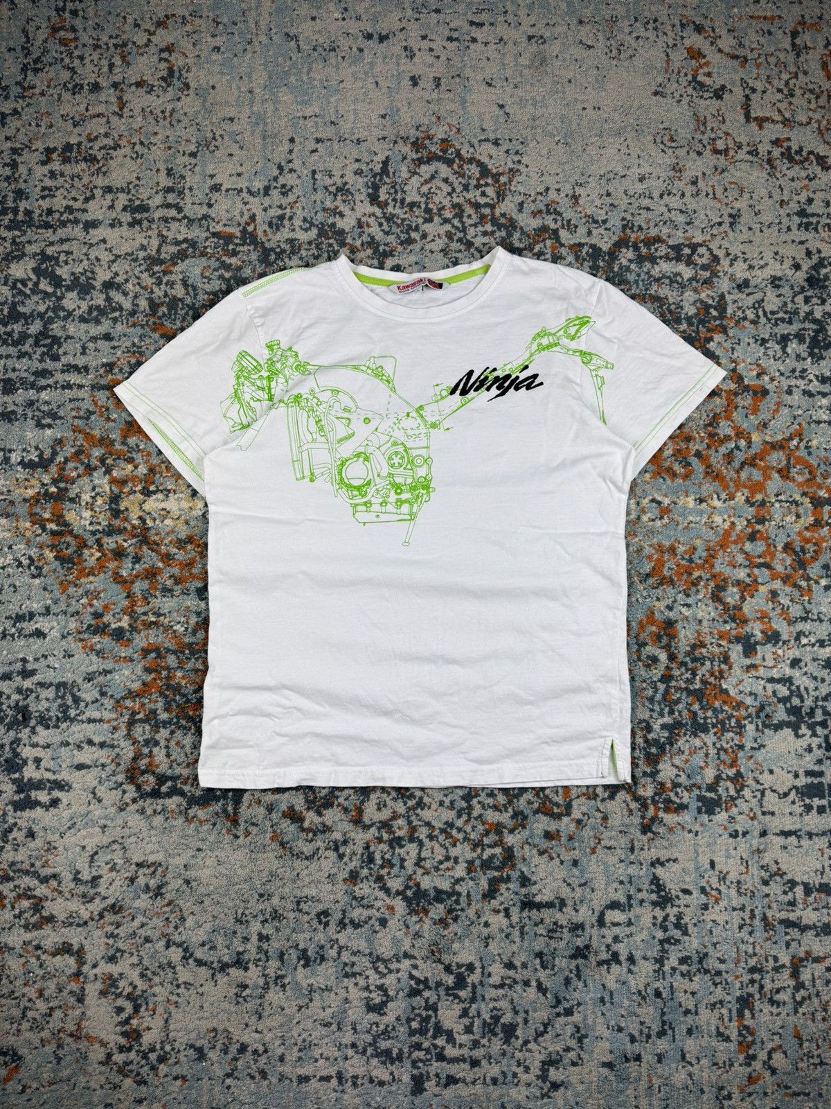 Vintage Vintage Y2K Kawasaki Ninja motorcycle graphic tee racing Size US L / EU 52-54 / 3 - 1 Thumbnail