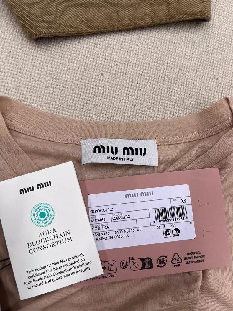Miu Miu MIU MIU Solid Logo Labeled Crew Neck Short Sleeves 2504-Nex Size XS / US 0-2 / IT 36-38 - 5 Thumbnail