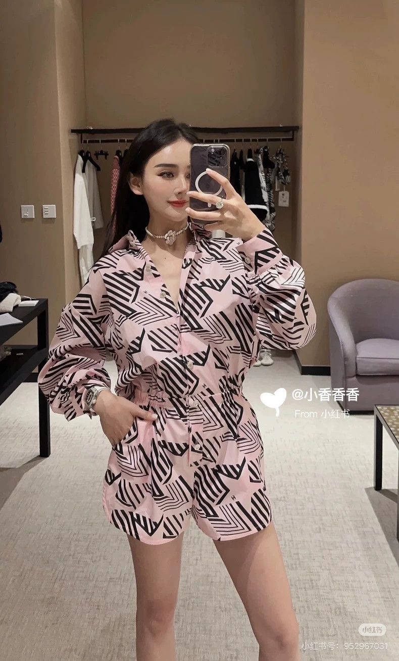 Chanel Chanel 23M coco beach series star windproof jacket 2503-Nex Size XS / US 0-2 / IT 36-38 - 8 Thumbnail