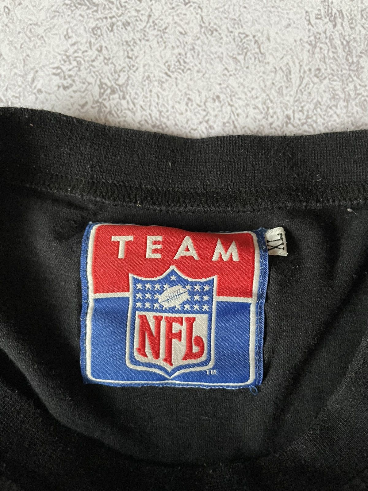 NFL 90’s Carolina Panthers Team NFL Graphic Tee Size US XL / EU 56 / 4 - 6 Thumbnail