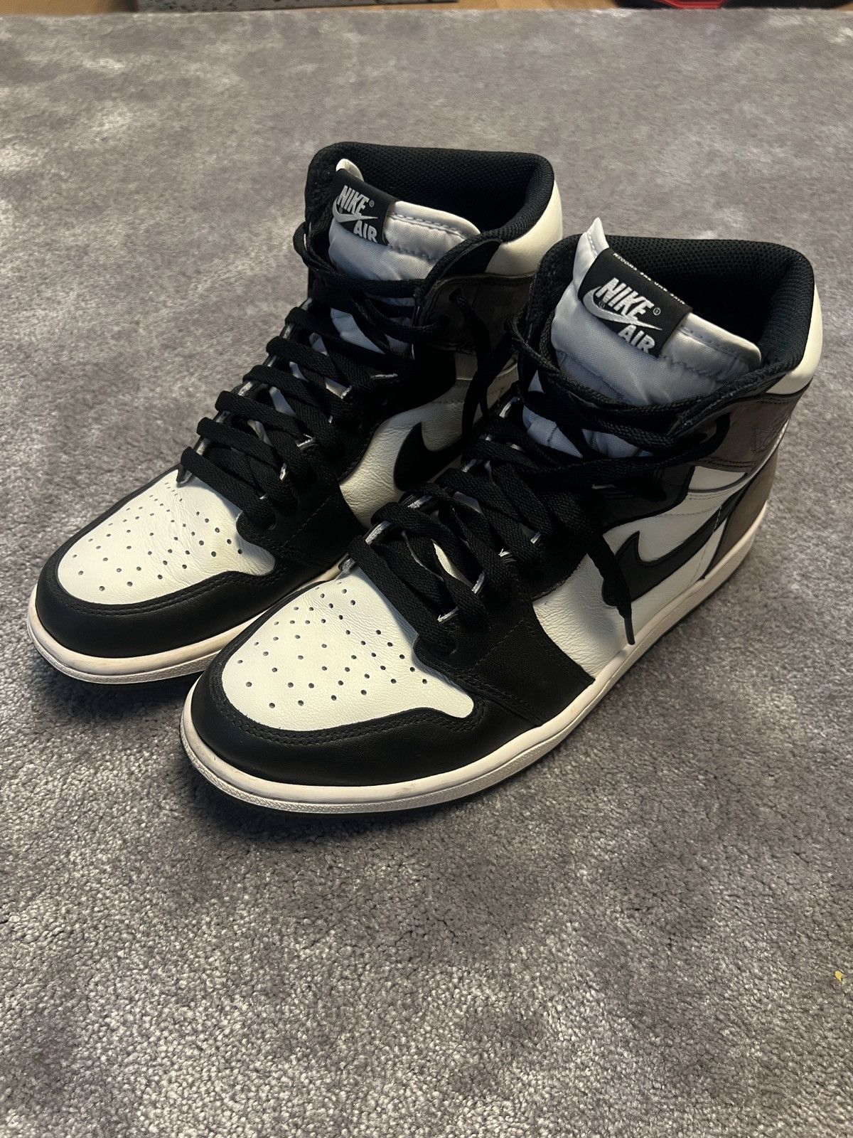 Jordan Brand Air Jordan 1 Retro High OG 'Mocha' Size US 10 / EU 43 - 2 Thumbnail