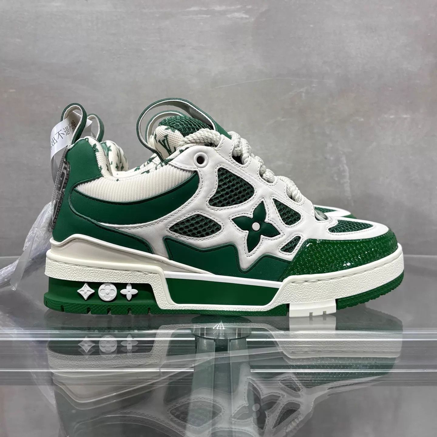 Louis Vuitton LV Skate Shoes White Green UK2.5 (36.5) BNIB Size US 6 / IT 36 - 4 Thumbnail