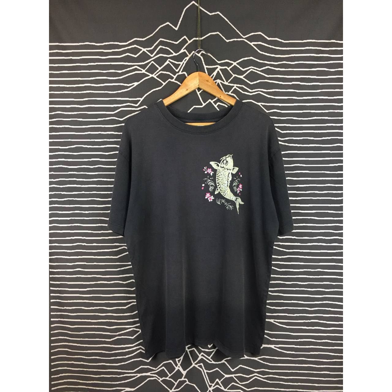 Japanese Brand × Vintage Vtg WILLPIPS Japanese Traditional Sukajan Carp Fish Tee Size US XL / EU 56 / 4 - 4 Thumbnail