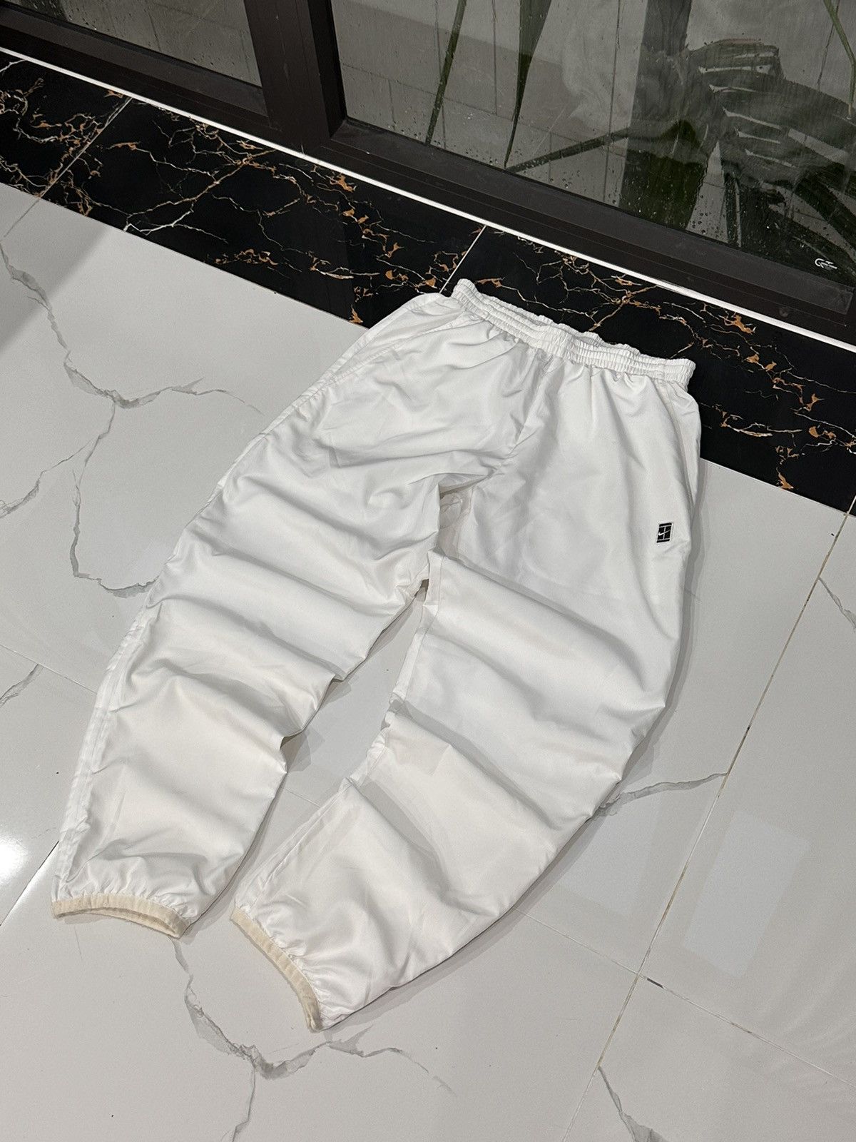 NIKE COURT VINTAGE BASIC LOGO STREETWEAR SWEATPANTS