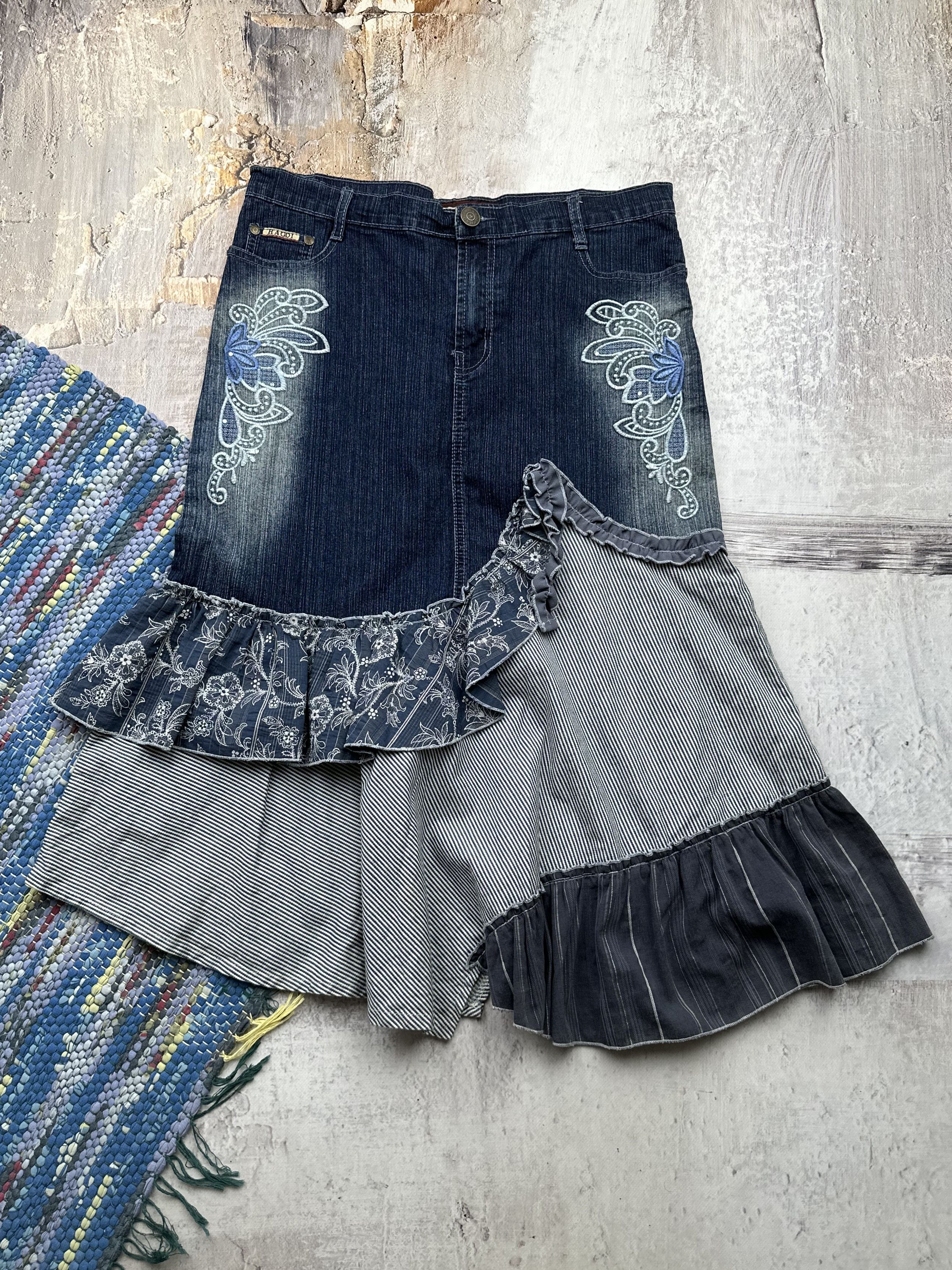 Vintage Vintage Faded Flared Midi Skirt A537(28) Size 32" / US 10 / IT 46 - 1 Thumbnail