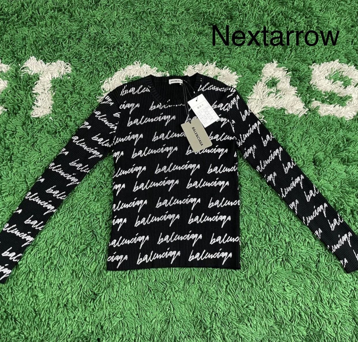 Balenciaga Balenciaga Straw Bullet Screen Knitted Sweater2412-Nextarrow Size US S / EU 44-46 / 1 - 1 Thumbnail