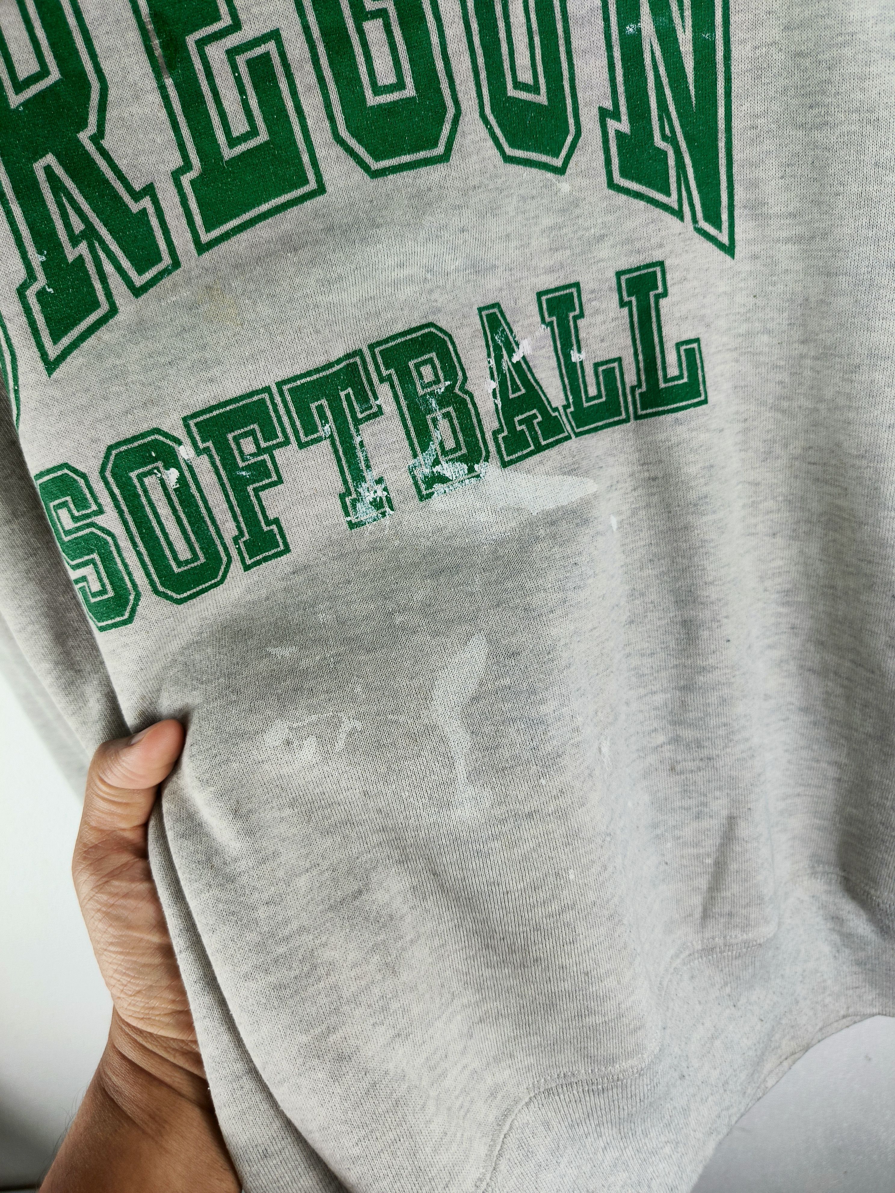 Vintage Vintage Russell Oregon Softball sweatshirt Size US L / EU 52-54 / 3 - 6 Thumbnail