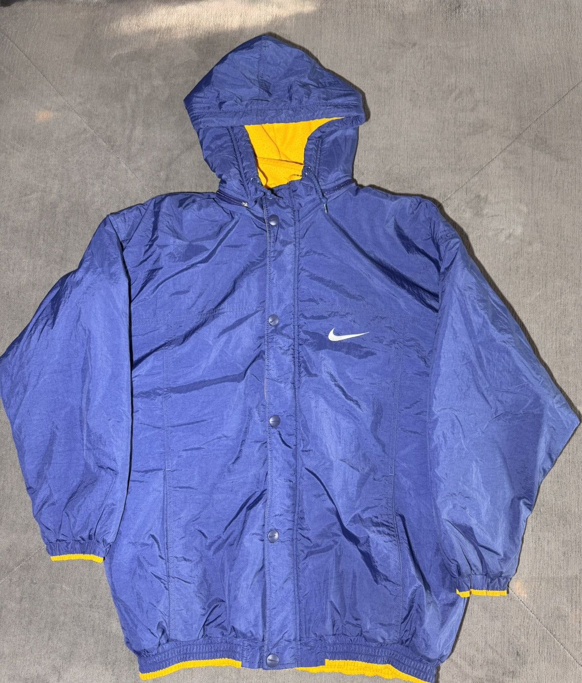 Nike vintage Nike windbreaker jacket Size US L / EU 52-54 / 3 - 1 Thumbnail
