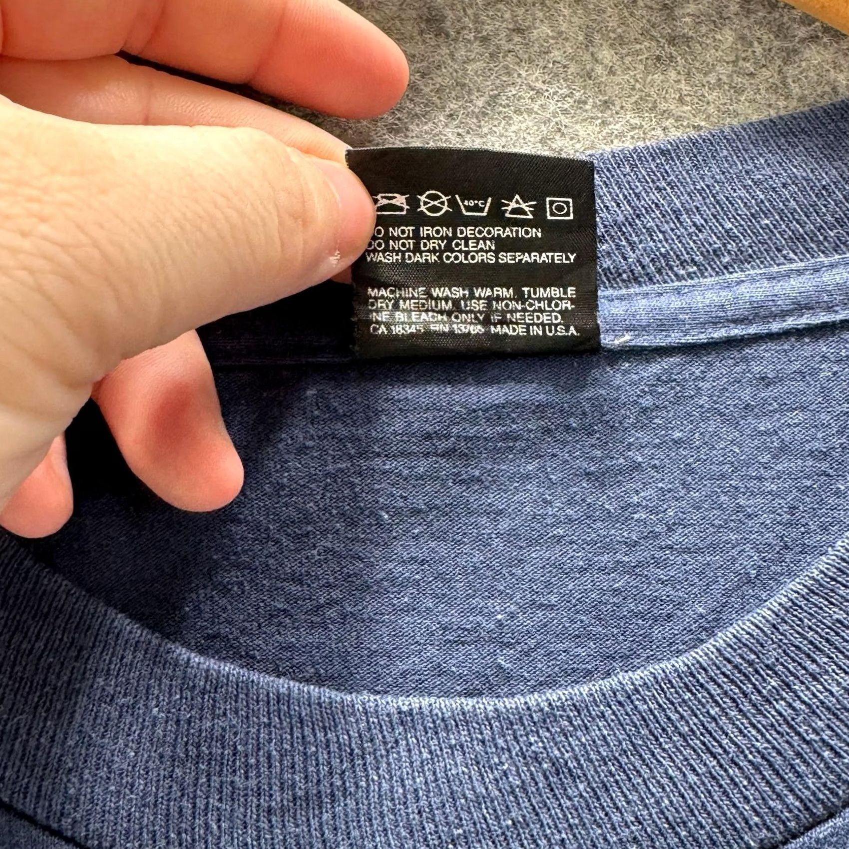 Vintage VINTAGE TRW Shirt Mens L Blue Small Chest Logo Graphic Tee Cotton Screen Stars Size US L / EU 52-54 / 3 - 7 Thumbnail