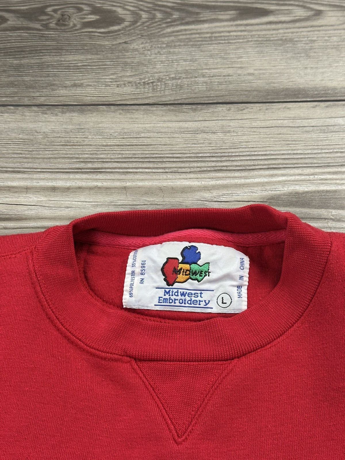 Vintage Vintage University Of Wisconsin Crewneck Size US L / EU 52-54 / 3 - 3 Thumbnail