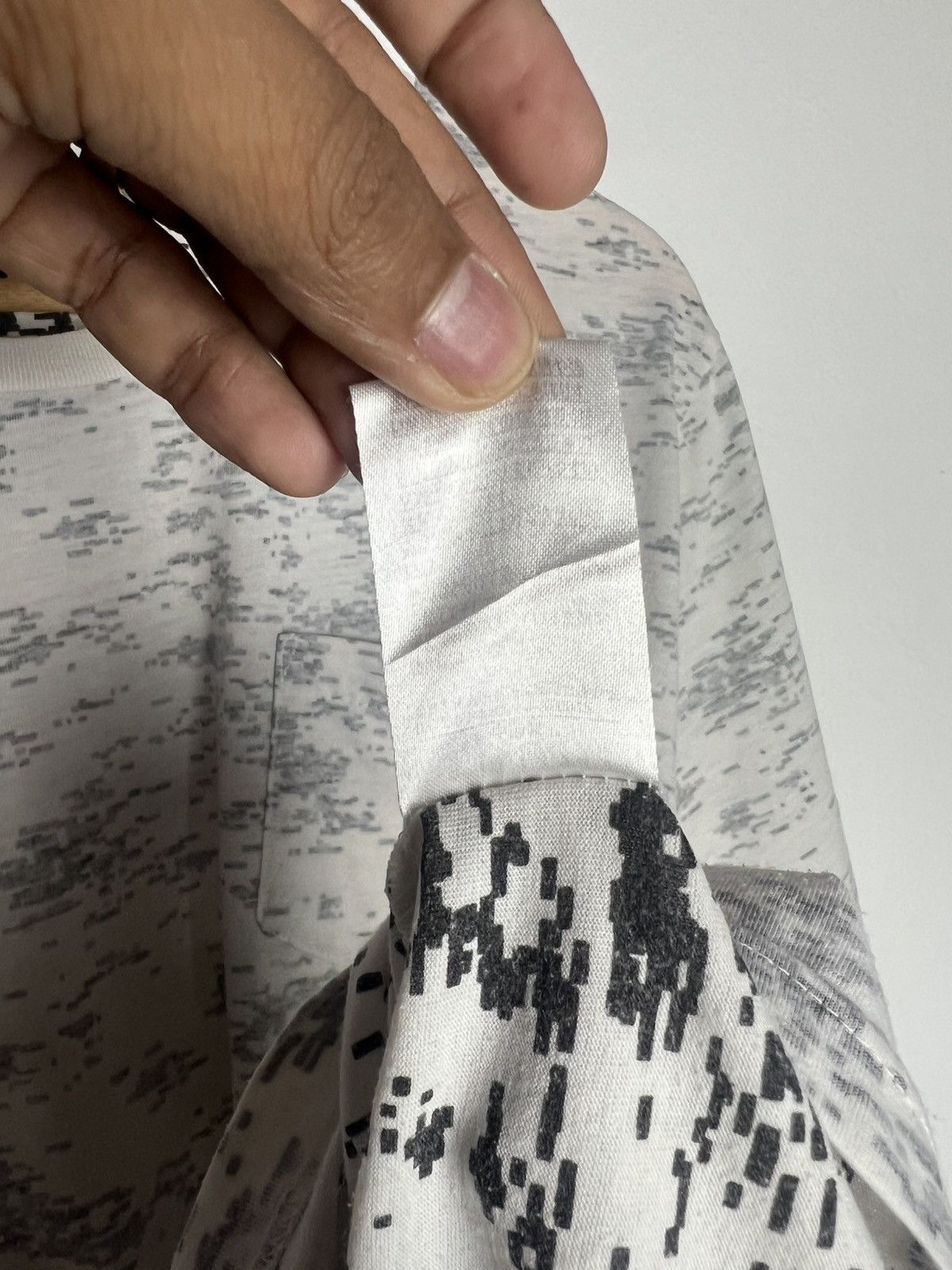 Japanese Brand Sterny Single Pocket Patterned Print Tee Size US XL / EU 56 / 4 - 7 Thumbnail