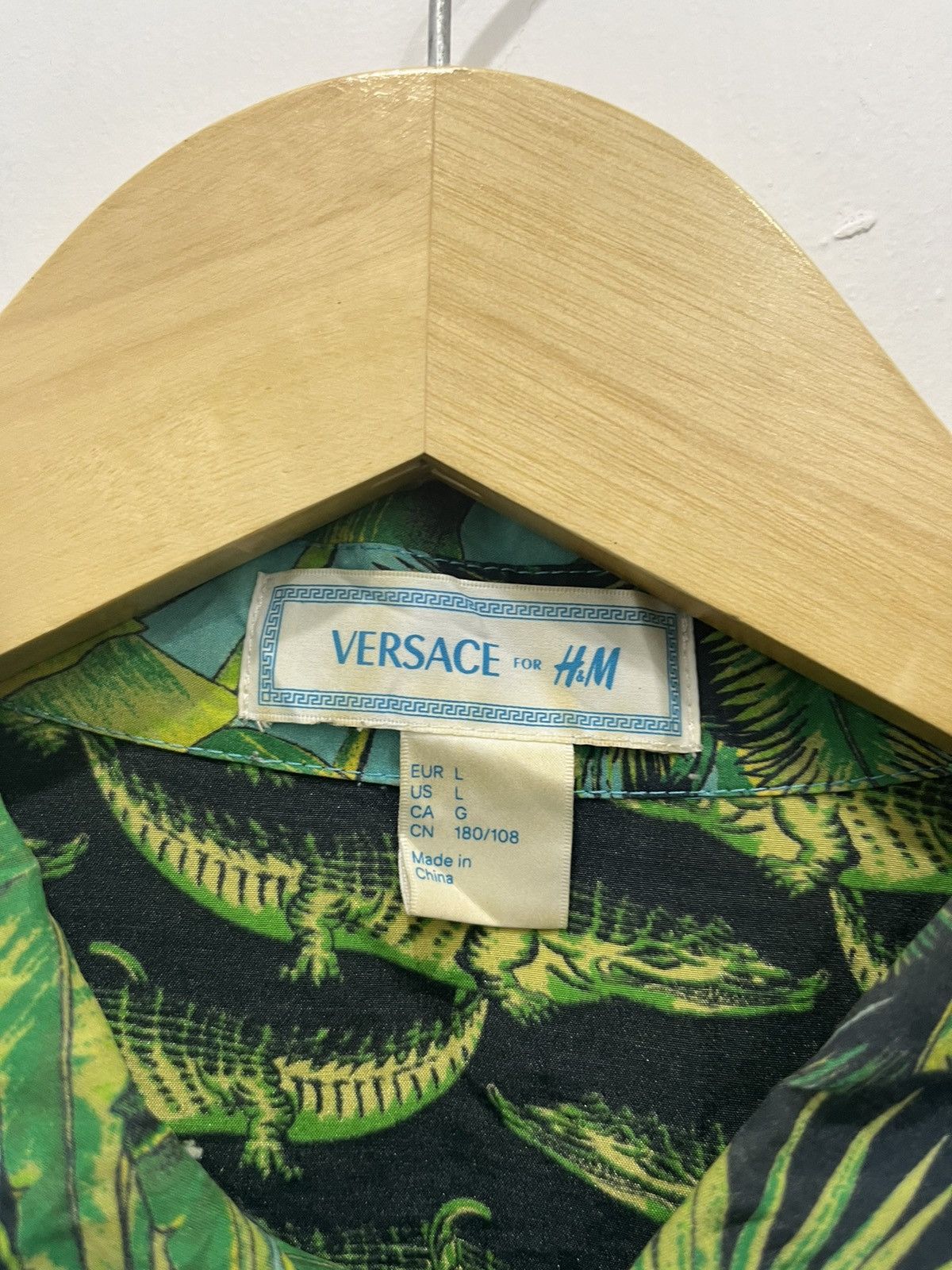 H&M × Versace Versace x H&M Full Print Alligator Long Sleeve Shirt Size US L / EU 52-54 / 3 - 2 Thumbnail