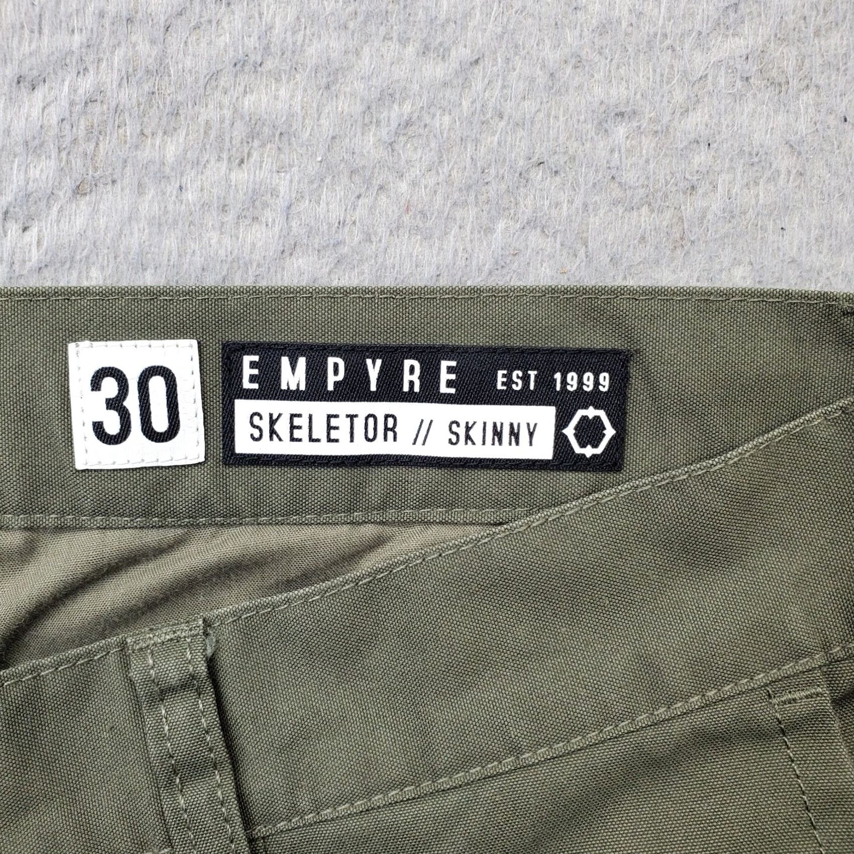 Empyre Empyre Womens Chino Pants: Skeletor Flex Low Waist Slim Fit Skinny Leg 30 Green Size 30 Womens Size 30" / US 8 / IT 44 - 7 Thumbnail