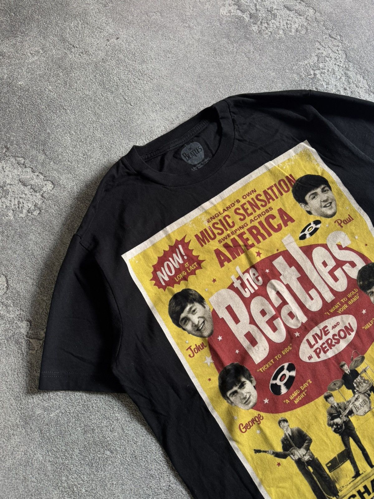 Band Tees The Beatles 2014 M/size big logo tee T-shirt tank vintage Size US M / EU 48-50 / 2 - 2 Thumbnail