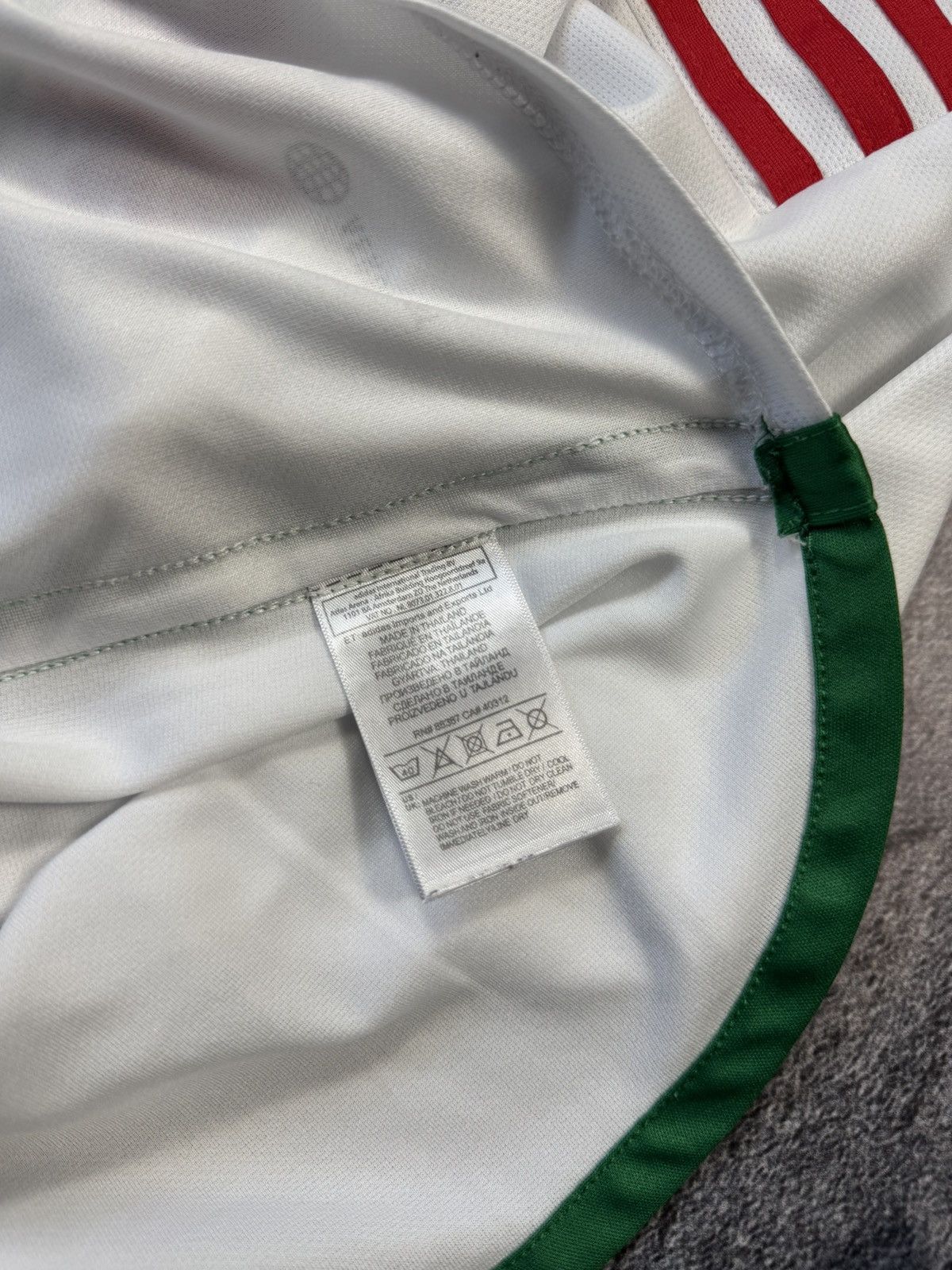 Adidas Wales Away Jersey 2022/23 — Perfect Condition Size US M / EU 48-50 / 2 - 6 Thumbnail