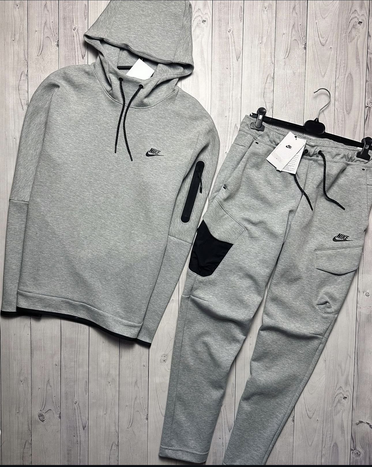 Nike Nike Tech fleece tracksuit size L grey rare Size US L / EU 52-54 / 3 - 1 Thumbnail