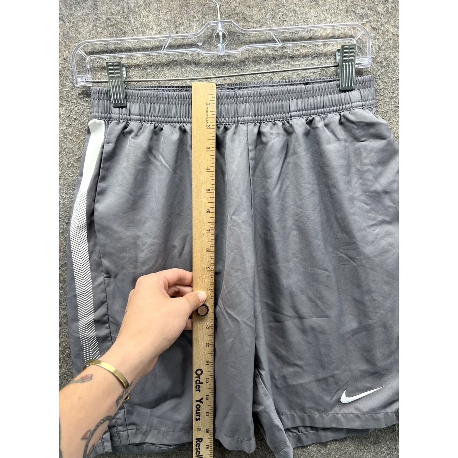 Nike Nike Dri-FIT Shorts Mens Small Gray Athletic Running 7 Inseam 830821-036 Size US 29 - 3 Thumbnail