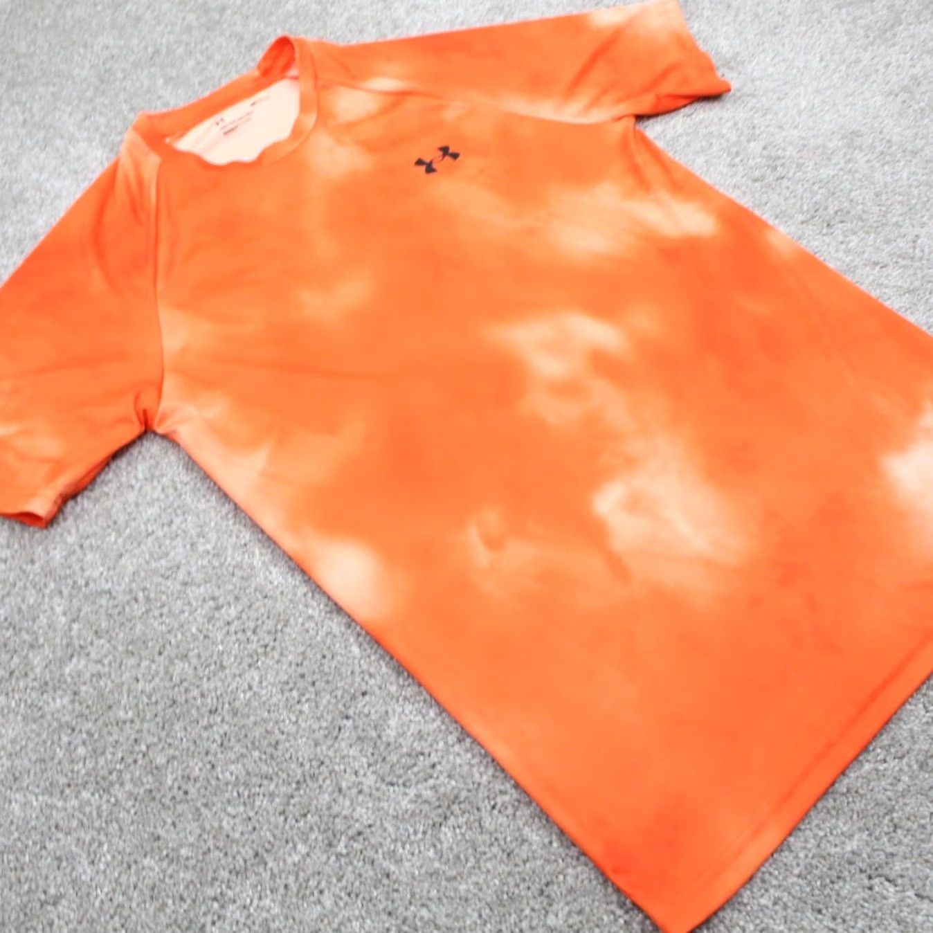 Under Armour Under Armour The Tech Tee Shirt Men Small Orange Tie Dye Loose Fit S/S 90s HeatGear Athletic Casual Pullover Crew Neck Logo Size US S / EU 44-46 / 1 - 7 Thumbnail