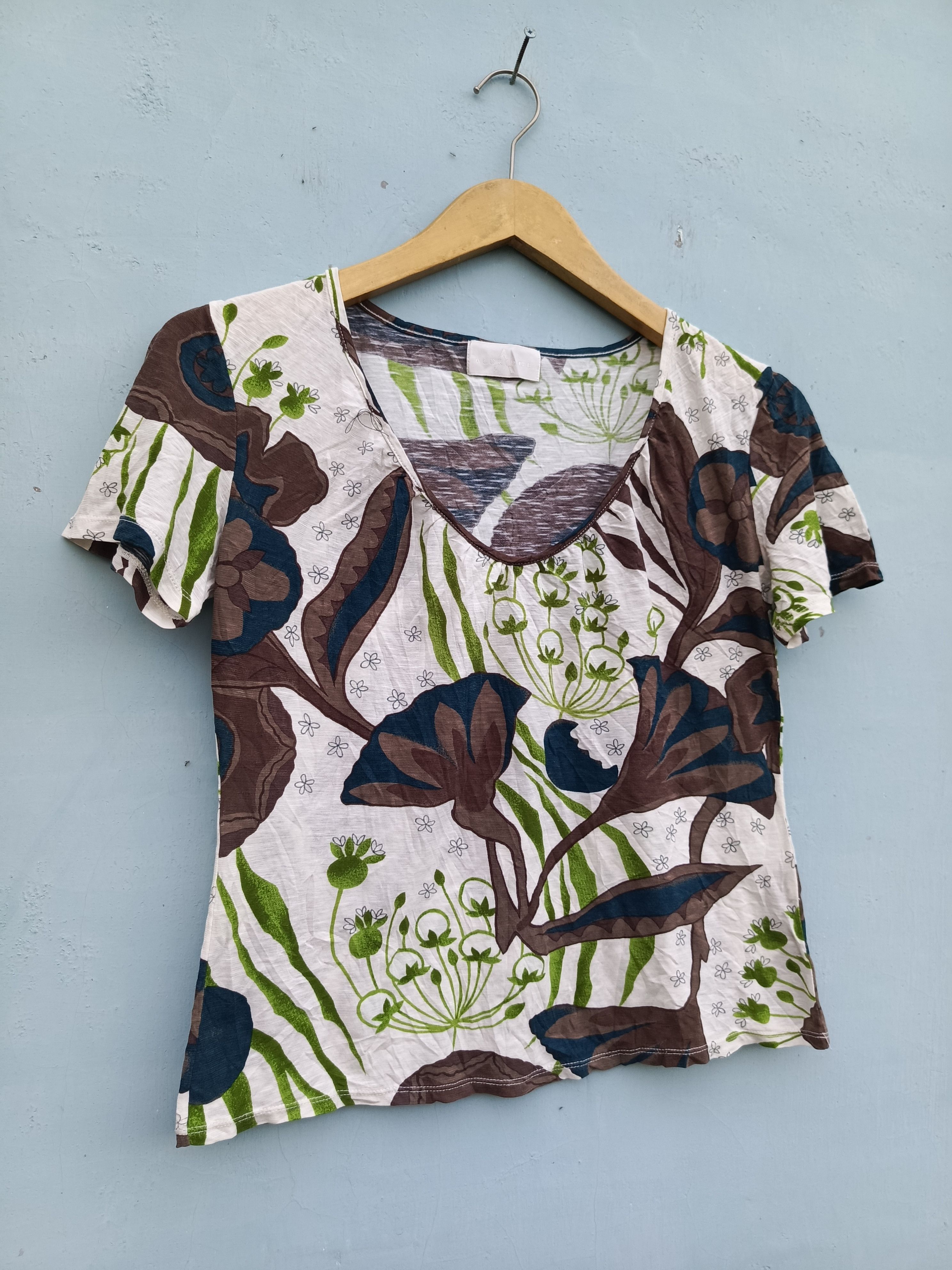 Other ALDRIDGE Floral Graphic Tshirt – Casual Chic Size M / US 6-8 / IT 42-44 - 3 Thumbnail