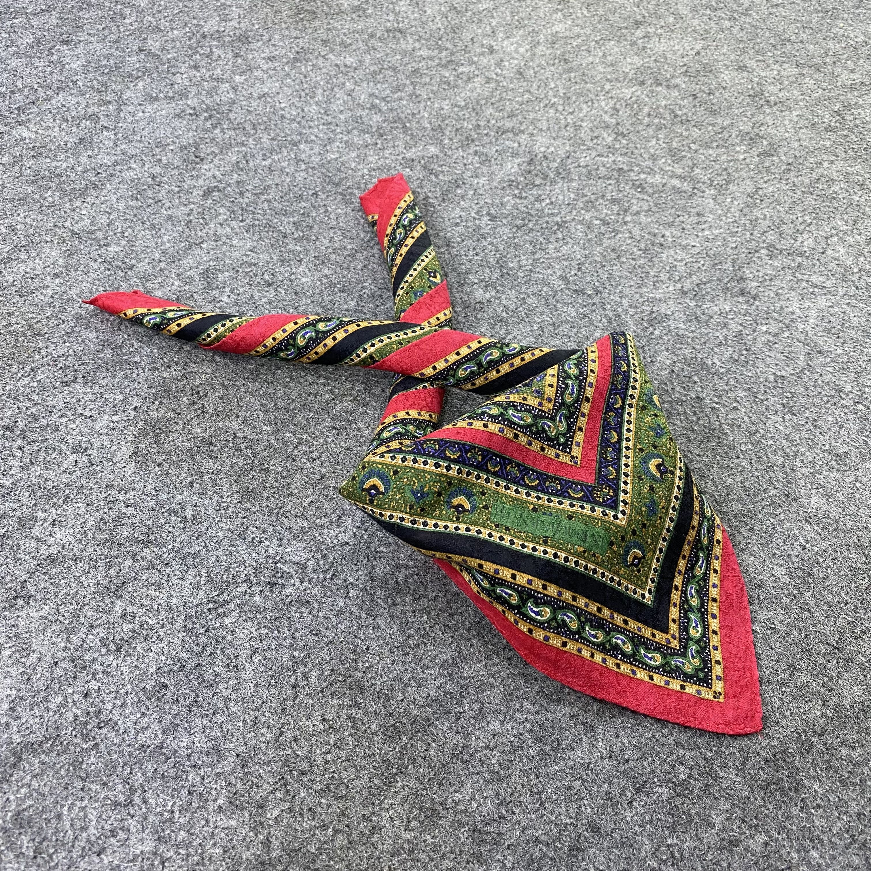 Yves Saint Laurent Yves Saint Laurent Handkerchief Neckerchief Bandana-B1928 Size ONE SIZE - 1 Thumbnail