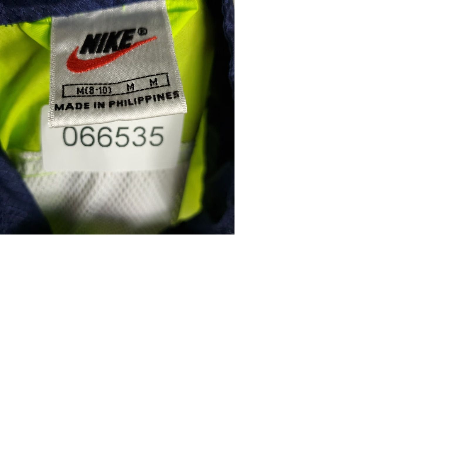 Nike VINTAGE Nike Jacket Womens M Blue Green Windbreaker Full Zip Pockets 90s Style, Regular Fit, Solid Pattern, Nylon Outer Shell, Nike, Jacket Size M / US 6-8 / IT 42-44 - 9 Thumbnail