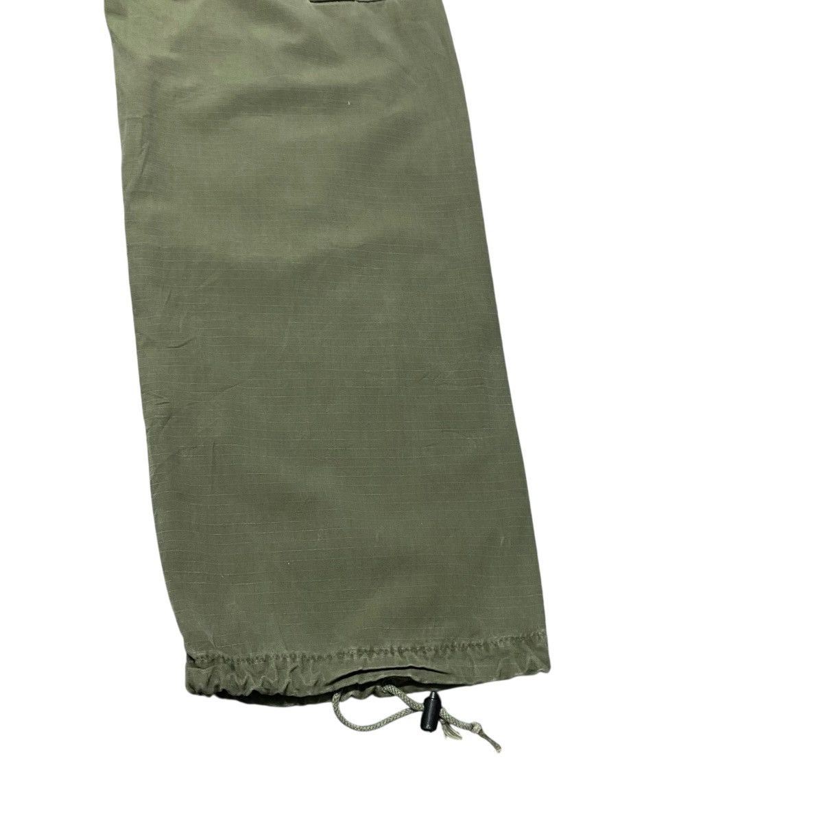Vintage Vintage 60s Vietnam War Ripstop Poplin Trouser OG-107 Size US 30 / EU 46 - 14 Thumbnail