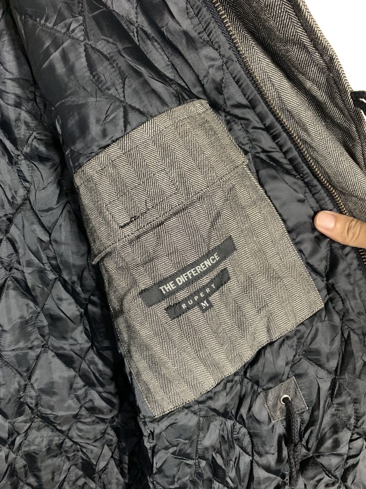 Designer × Japanese Brand × Vintage Vintage The Difference Rupert Hoodie Jacket Size US L / EU 52-54 / 3 - 13 Thumbnail