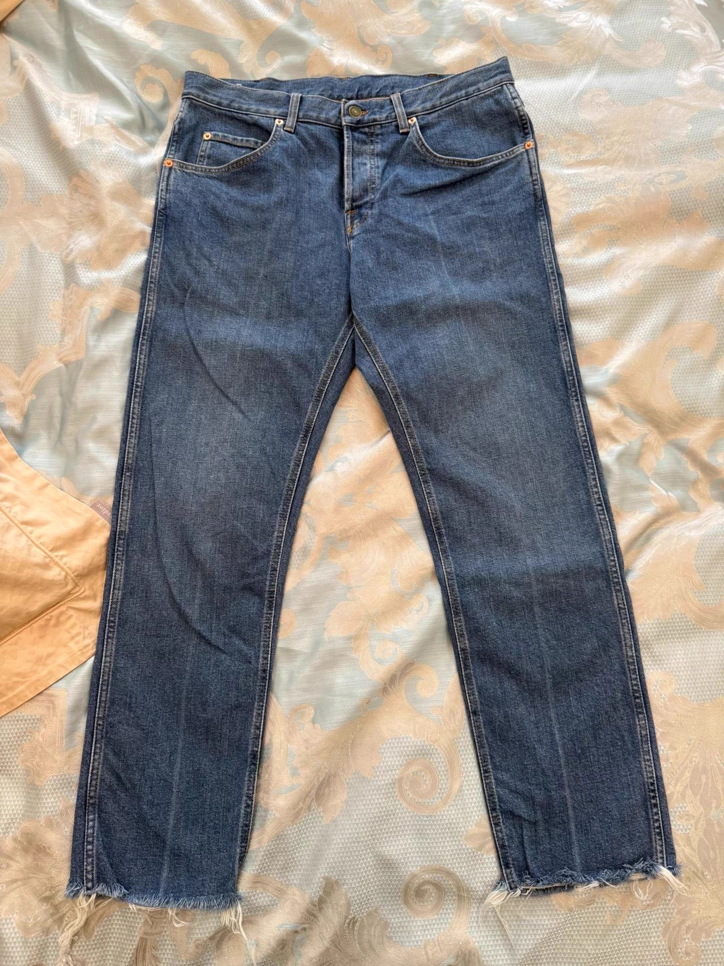 Gucci Gucci Classic Jeans 36 Raw Hem Gucci Tag NWOT Size US 36 / EU 52 - 1 Thumbnail