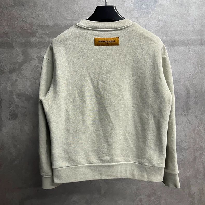 Louis Vuitton Louis Vuitton Light green brand logo embroidered crewneck p Size US S / EU 44-46 / 1 - 5 Thumbnail