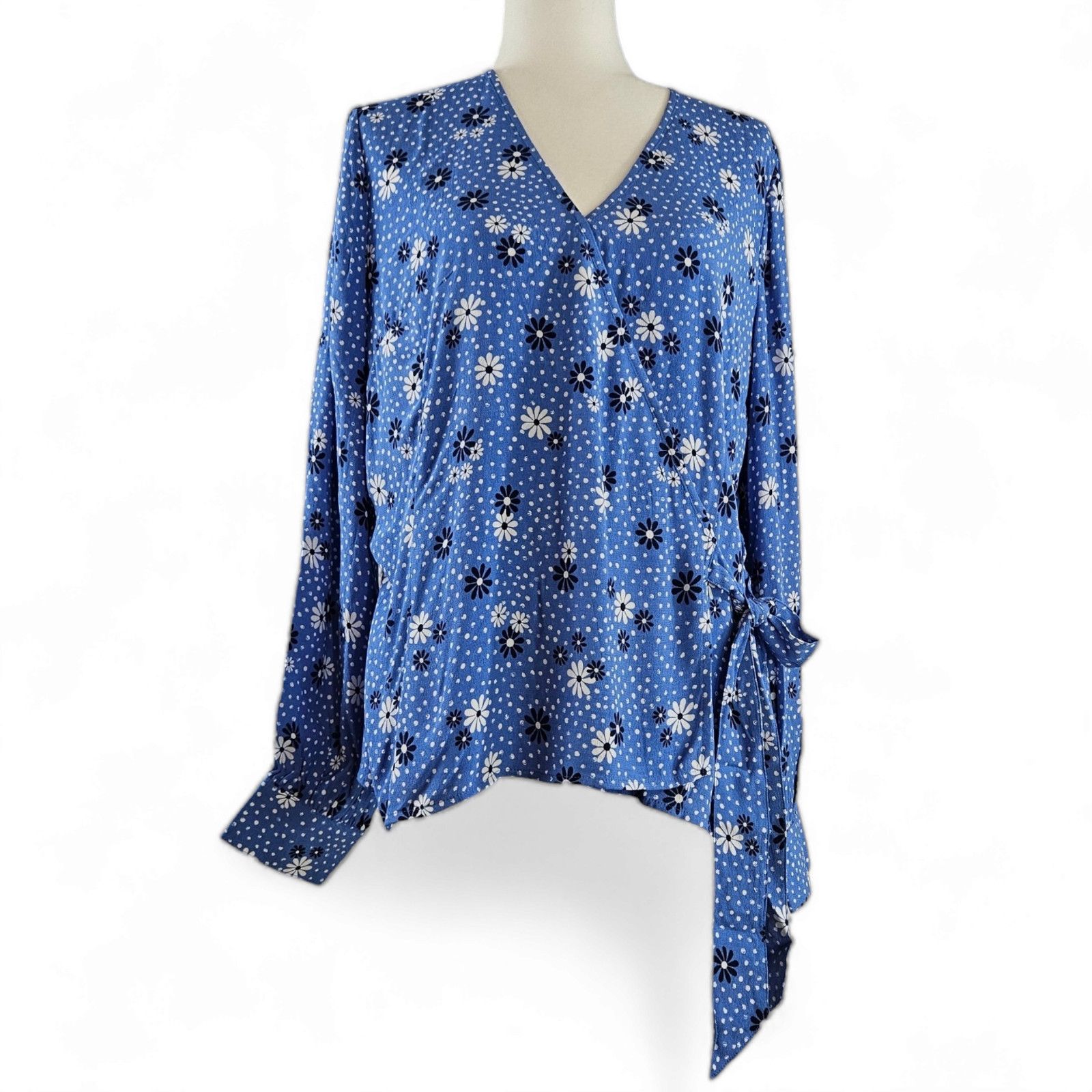Other NWT Talbots Poet Sleeve Wrap Daisy & Dots Blouses Sz. M Size M / US 6-8 / IT 42-44 - 2 Thumbnail