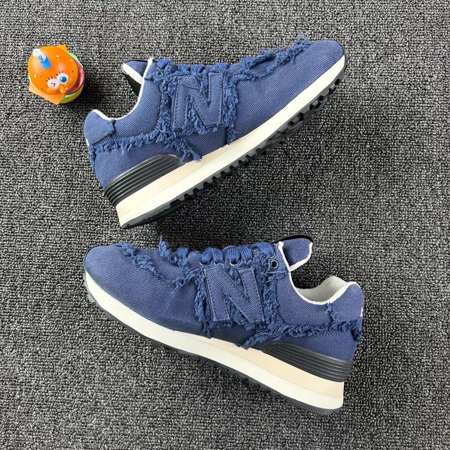 Miu Miu New Balance x Miu Miu Navy Distressed Low-Top Sneakers Size US 4.5 / IT 34.5 - 3 Thumbnail