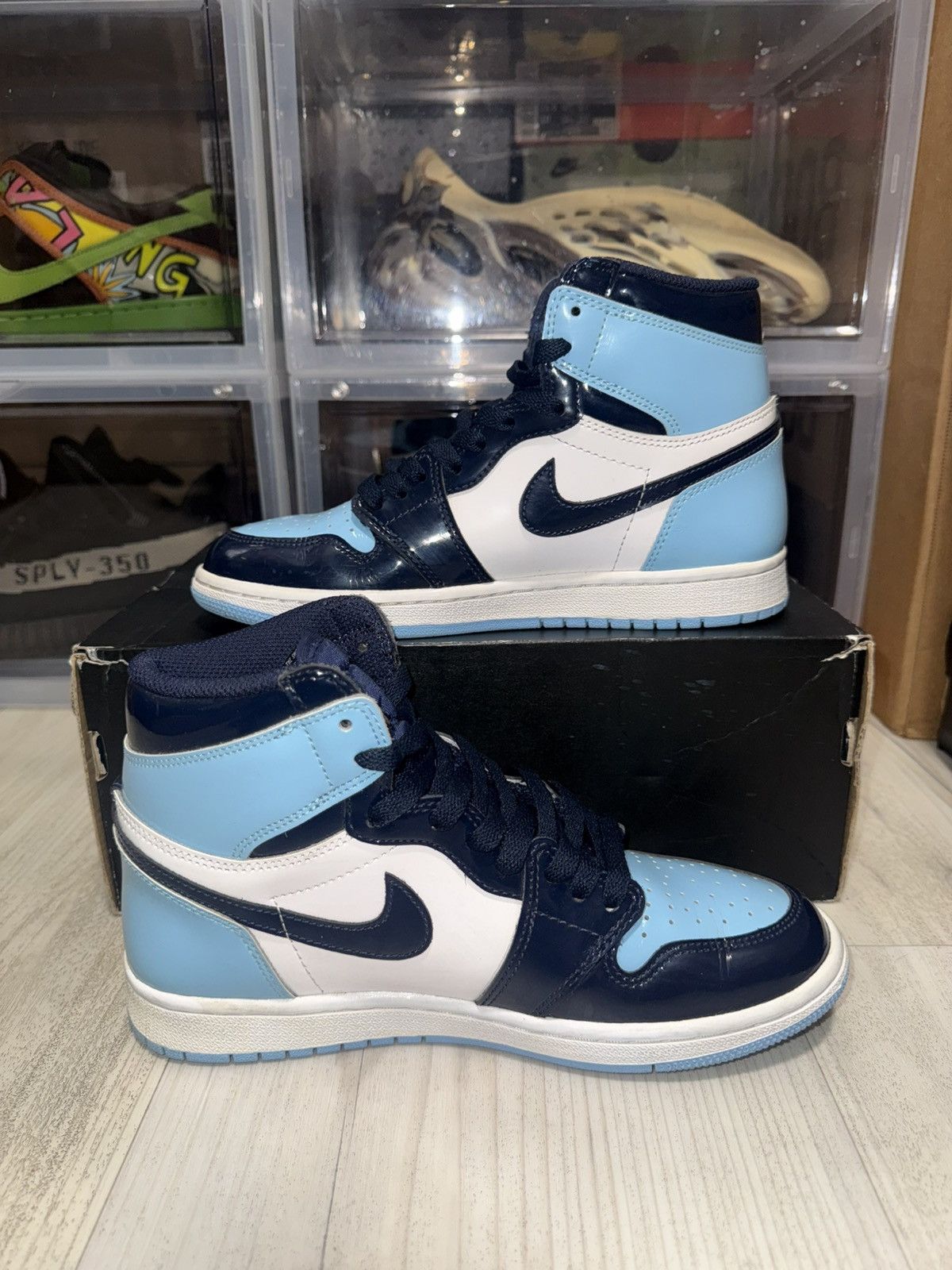 Jordan Brand Air Jordan 1 Retro High OG Patent UNC Size US 7 / IT 37 - 3 Thumbnail
