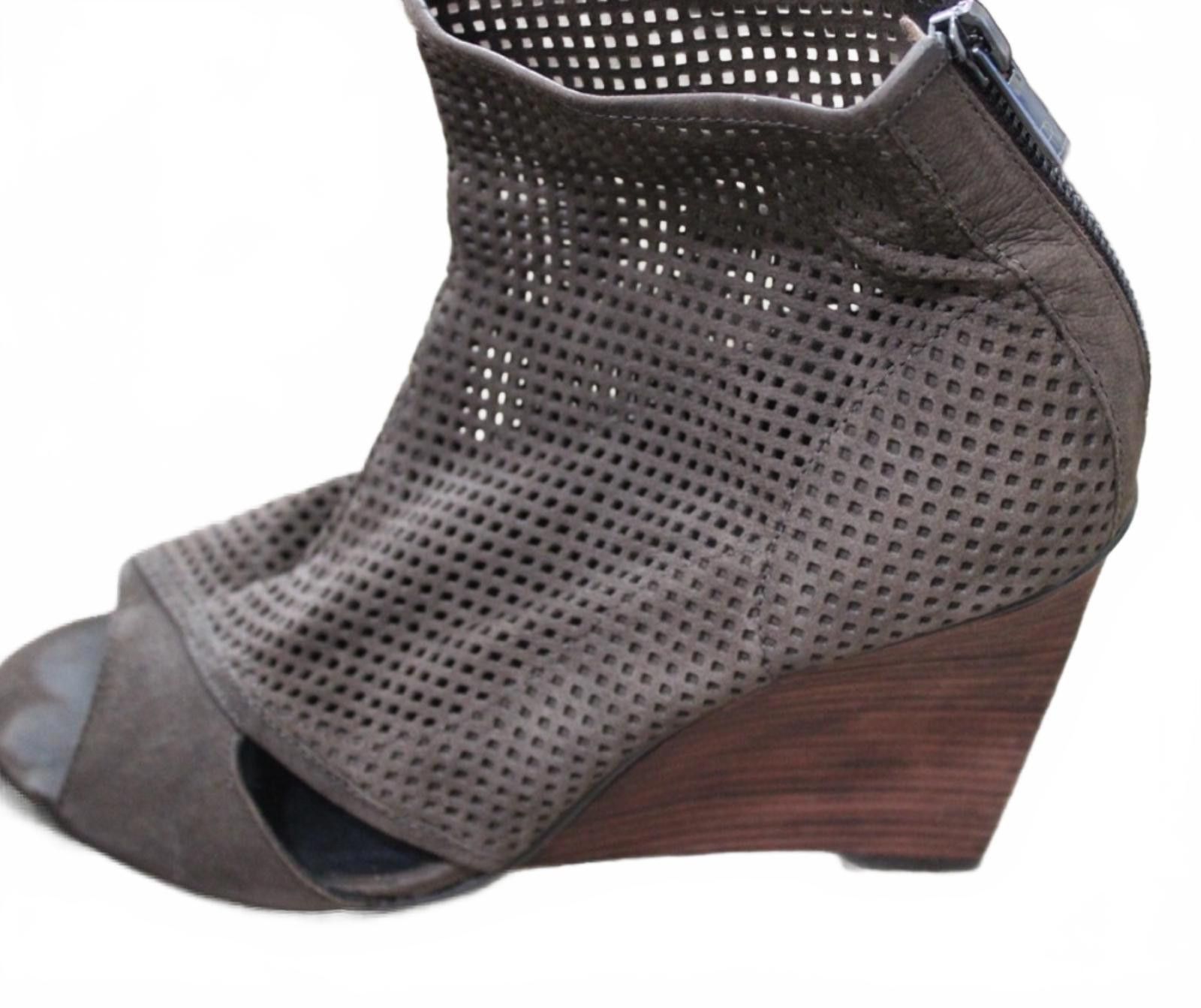 Other Pelle Moda Women's Olive Perforated Wedge Peep Toe Booties 8 Size US 8 / IT 38 - 4 Thumbnail