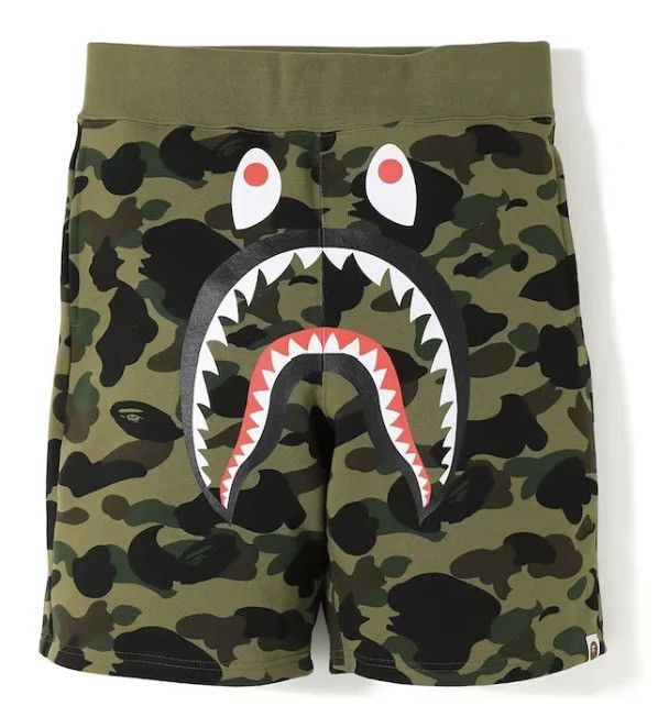 Bape Bape Camo Shark Shorts Size US 32 / EU 48 - 1 Thumbnail
