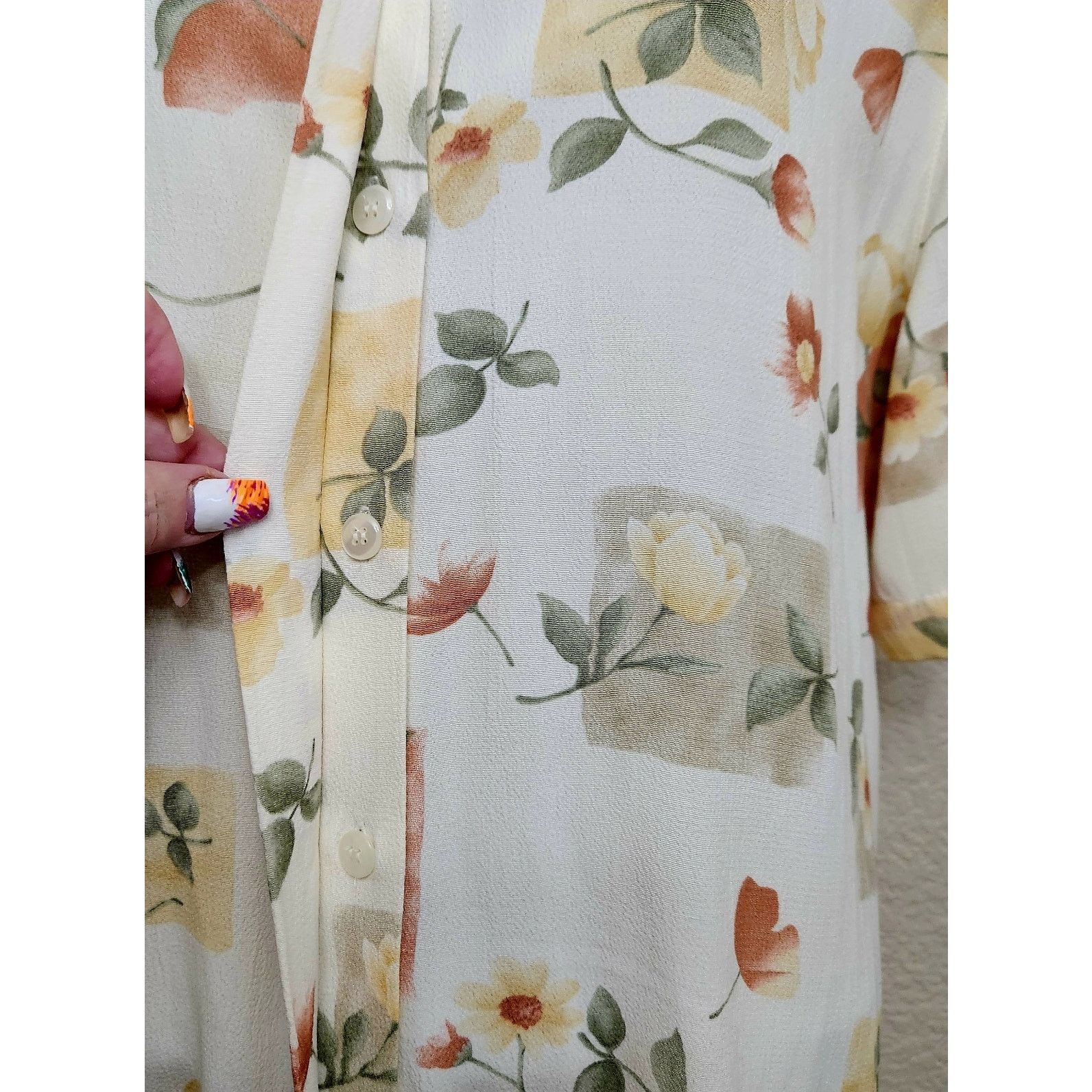 Other VTG Alfred Dunner Cream Green Floral Hidden Button Top 16 Size XXL / US 16-18 / IT 52-54 - 2 Thumbnail