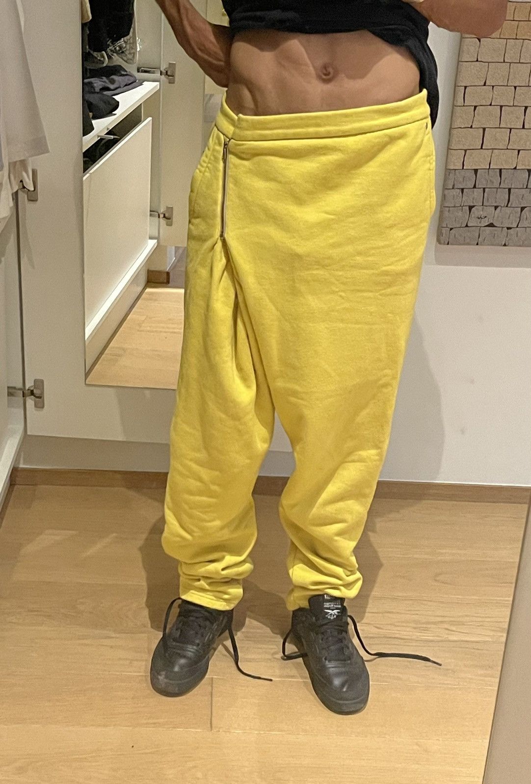 Bless BLESS N° 47 SMLXL Long Yellow Sweatpants Size US 30 / EU 46 - 2 Thumbnail