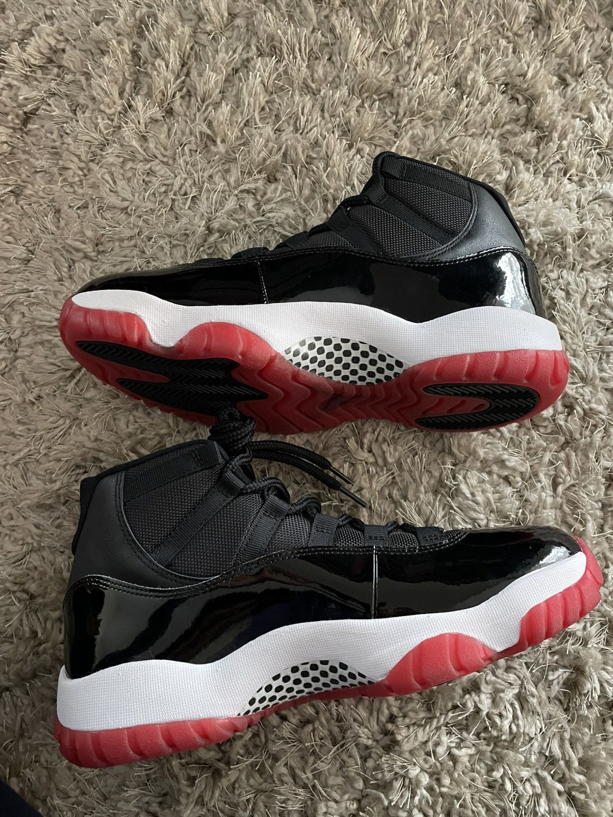 Jordan Brand Jordan 11 Bred Size US 9 / EU 42 - 3 Thumbnail