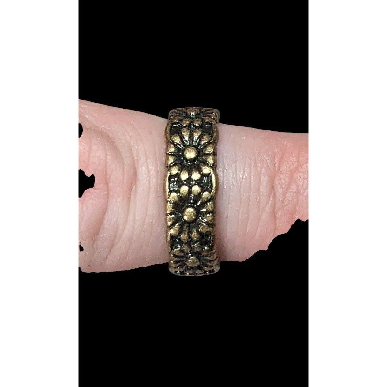 Other Fairycore Floral Antiqued Gold Tone Ring Size 5 3/4 Size ONE SIZE - 4 Thumbnail
