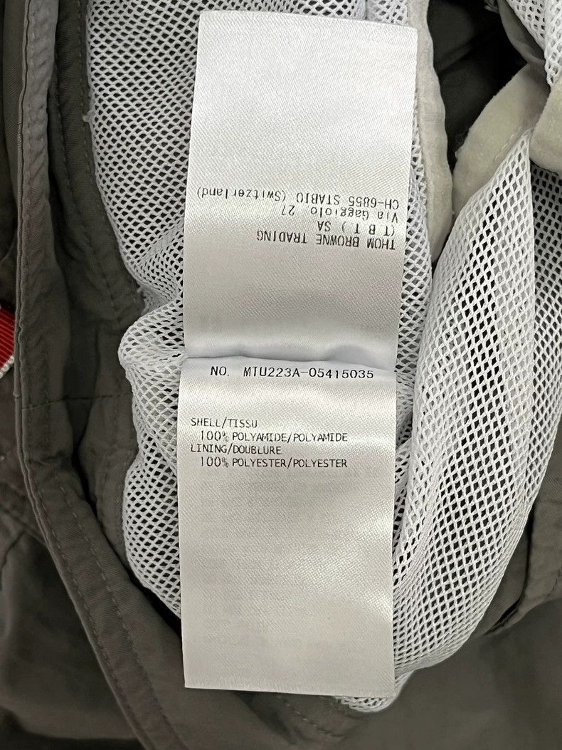 Thom Browne Thom Browne size2 Gray four stripe shorts Size US 26 / EU 42 - 5 Thumbnail