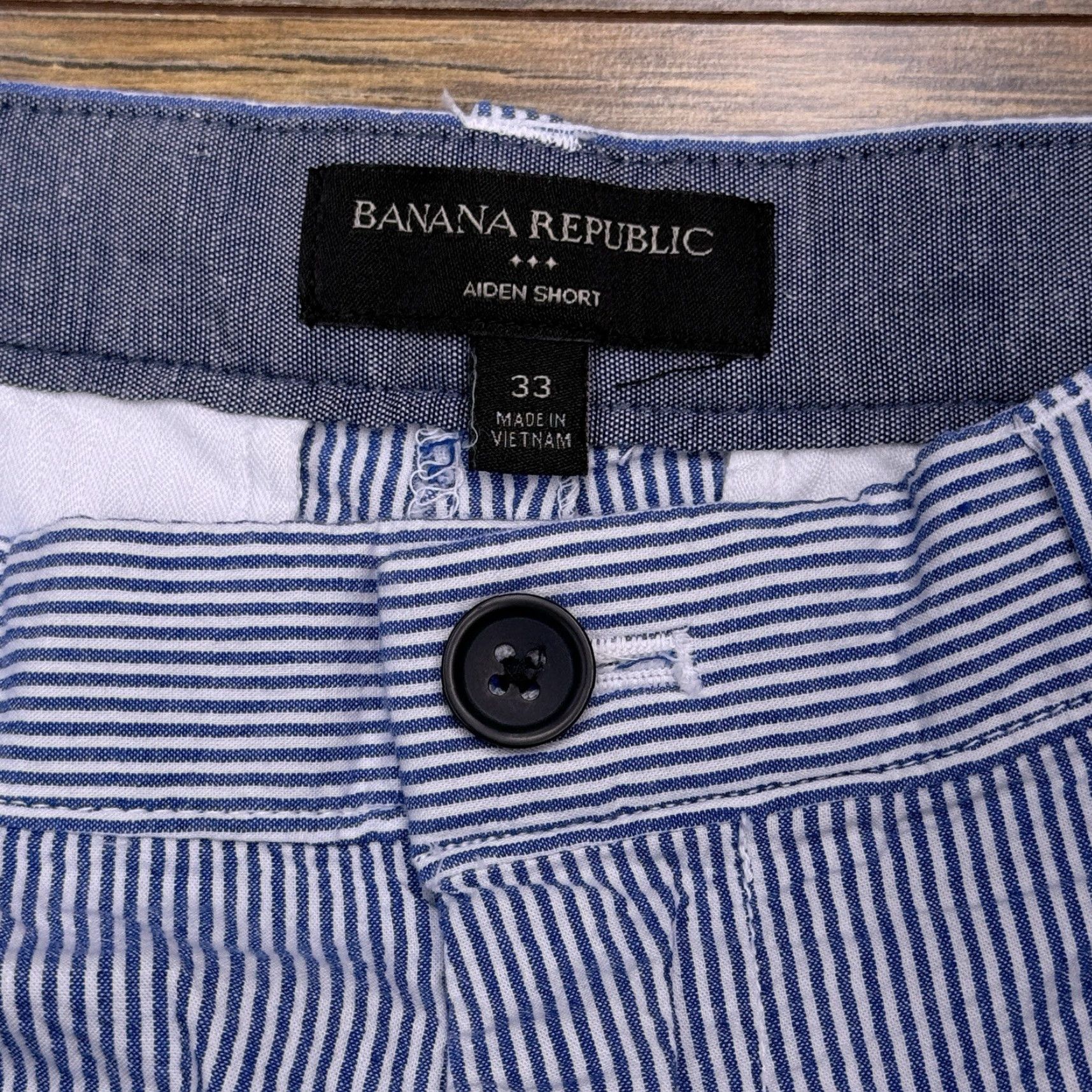 Banana Republic Banana Republic Aiden Shorts Mens 33 Chino Casual Mid Rise Stretch Blue 33 Regular Mens Shorts Size US 33 - 3 Thumbnail