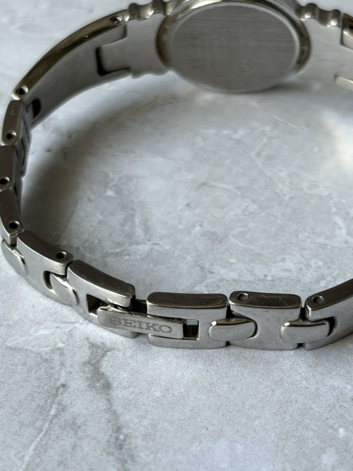 Japanese Brand × Seiko × Vintage Elegant Seiko Women’s Watch with Crystals Size ONE SIZE - 5 Thumbnail
