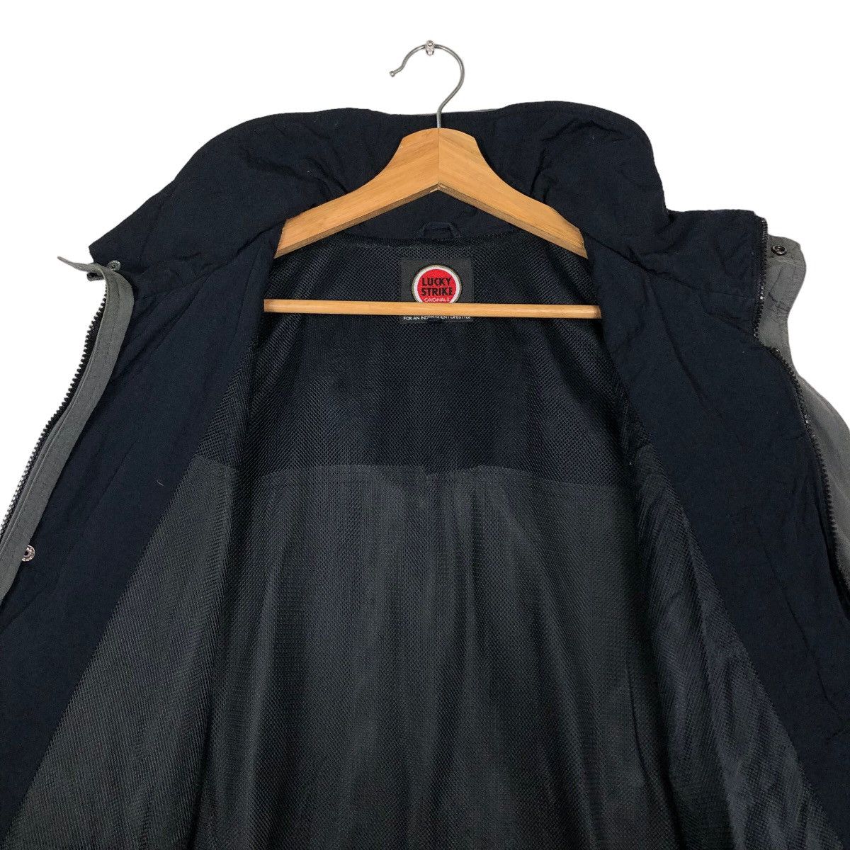 Japanese Brand 🔥Vtg Windbreaker Jacket Single Layer Lucky Strike Racing Size US L / EU 52-54 / 3 - 13 Thumbnail
