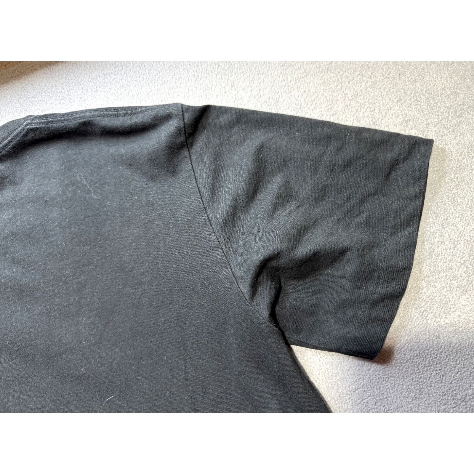 Uniqlo Uniqlo Kaws Black Shirt Mens XL T-Shirt Size XL Black Uniqlo Kaws Shirt Mens XL Size US XL / EU 56 / 4 - 7 Thumbnail