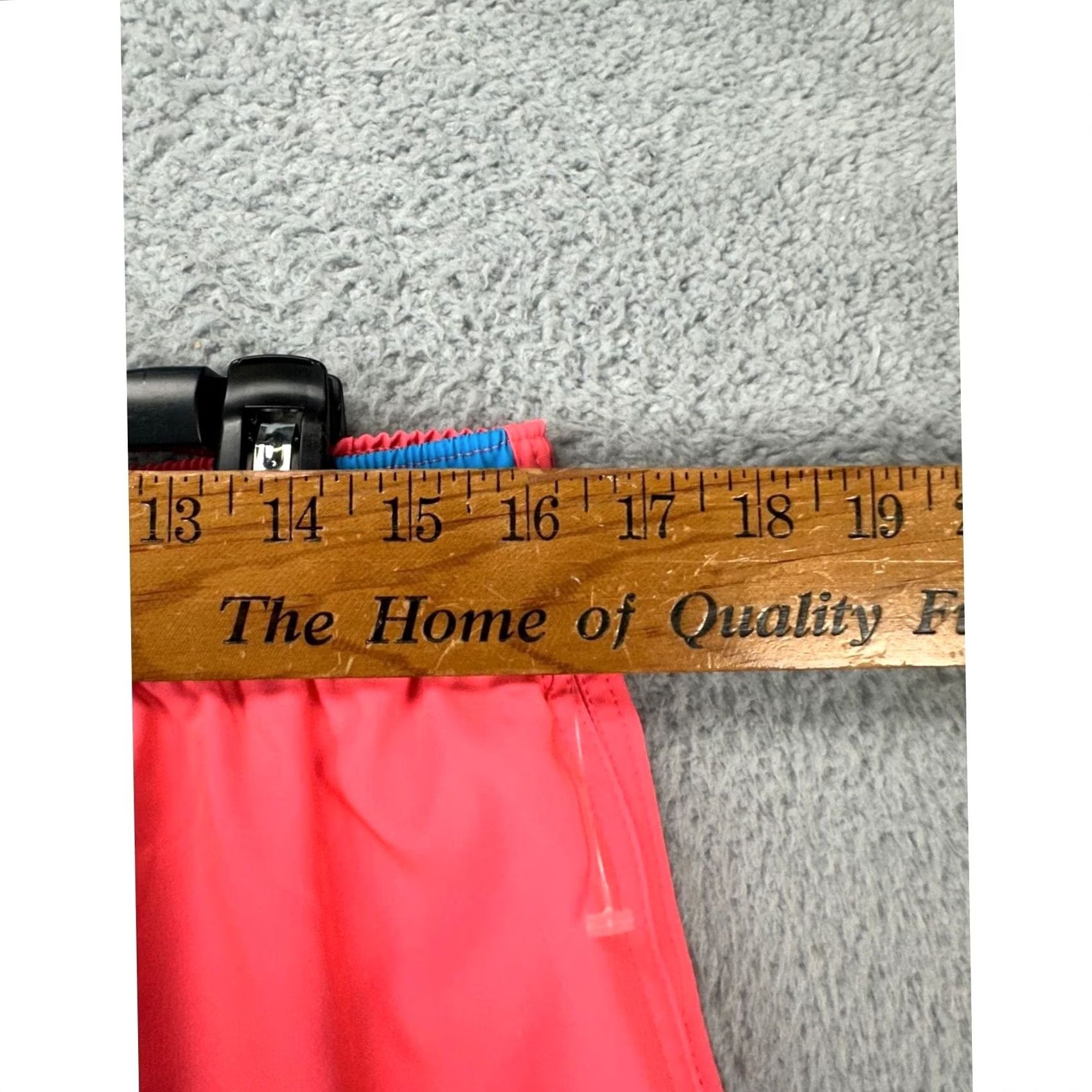 Chubbies Chubbies Swim Trunks Board Shorts Mens Medium Pink Lined Swimwear Elastic Waist Drawstring 32 Inseam 5.5 Solid Beach Size US 31 - 7 Thumbnail