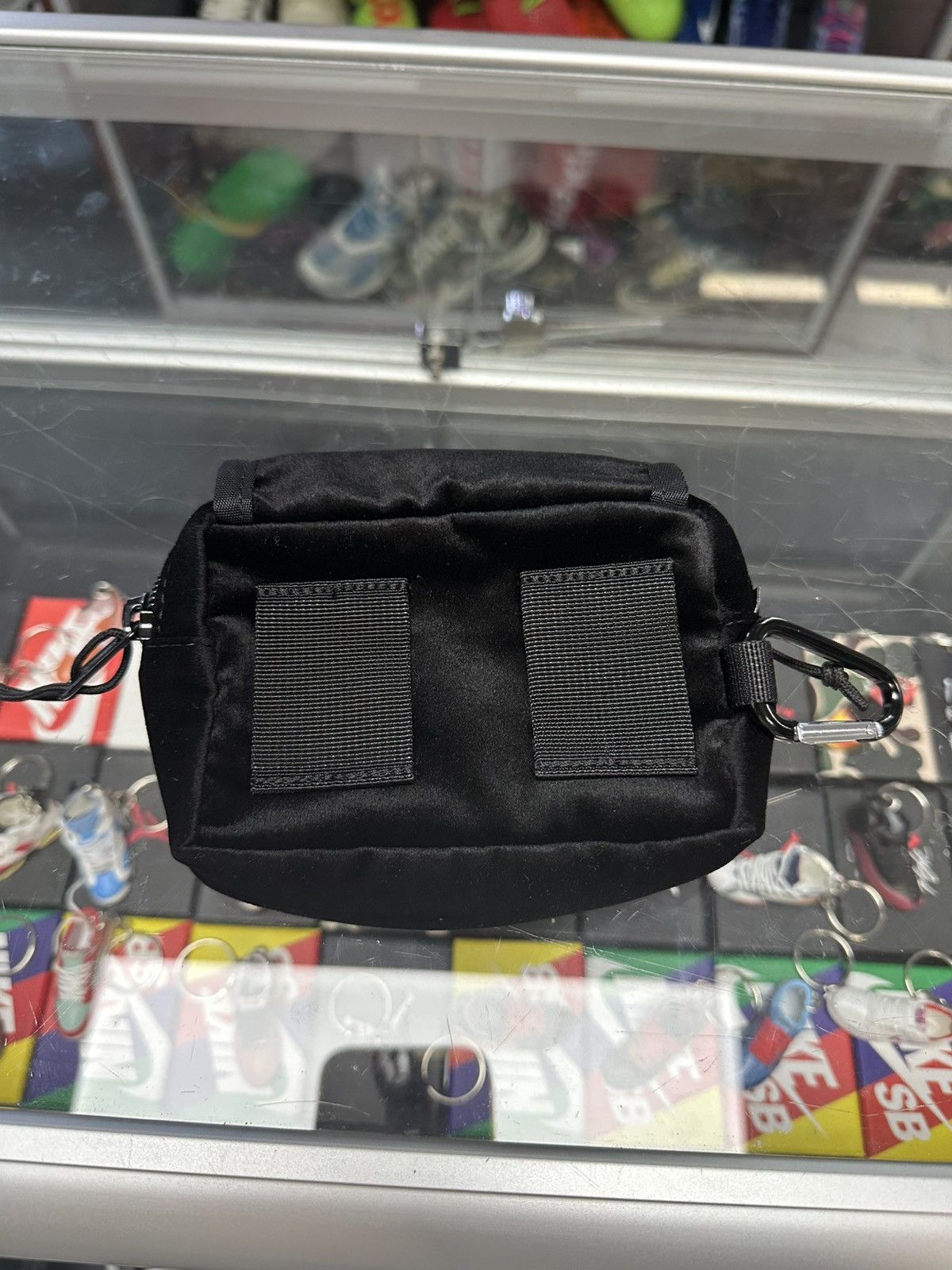 Supreme Supreme Velvet Mini Pouch ‘Black’ Size ONE SIZE - 2 Thumbnail