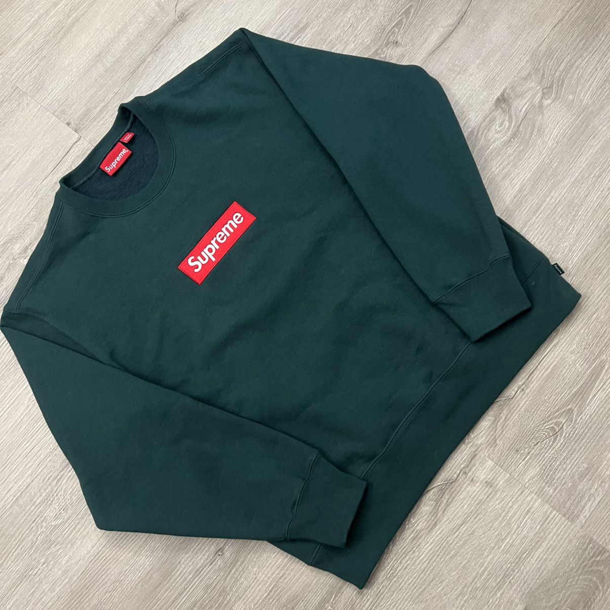 Supreme Supreme Box Logo Crewneck FW22 Size US M / EU 48-50 / 2 - 1 Thumbnail