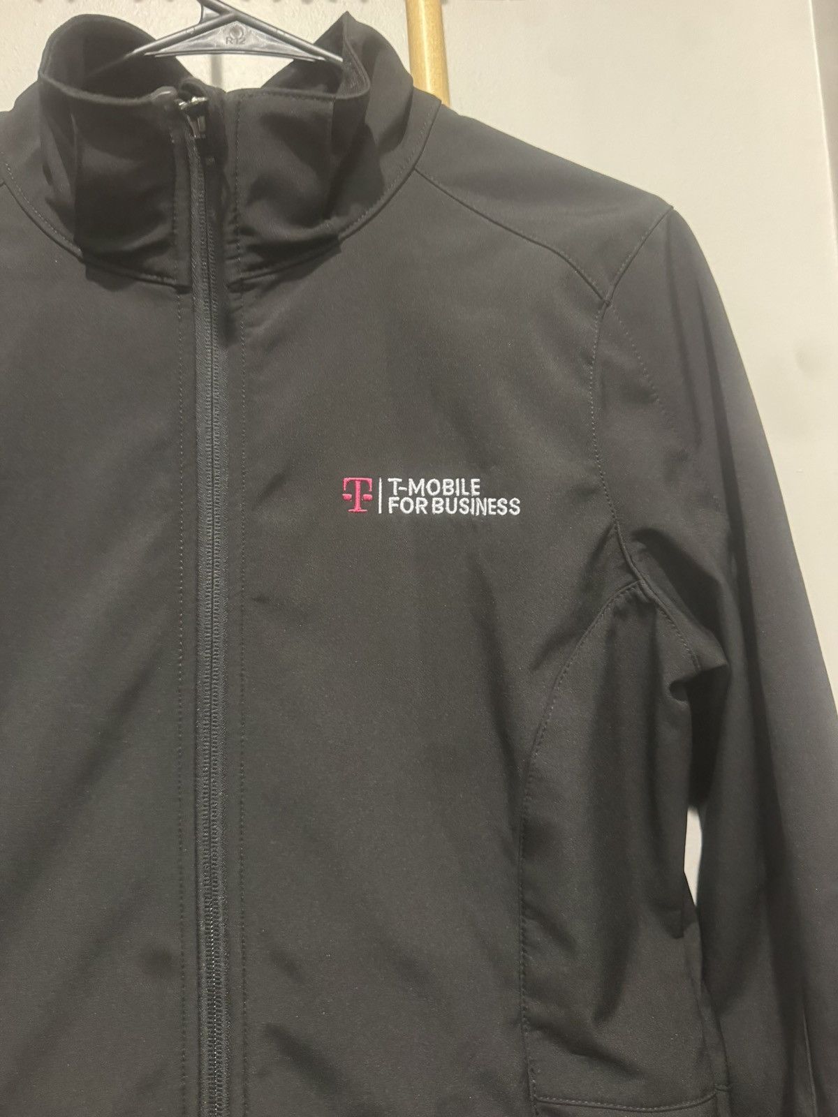 Eddie Bauer T- Mobile x Eddie Bauer Jacket Size L / US 10 / IT 46 - 1 Thumbnail