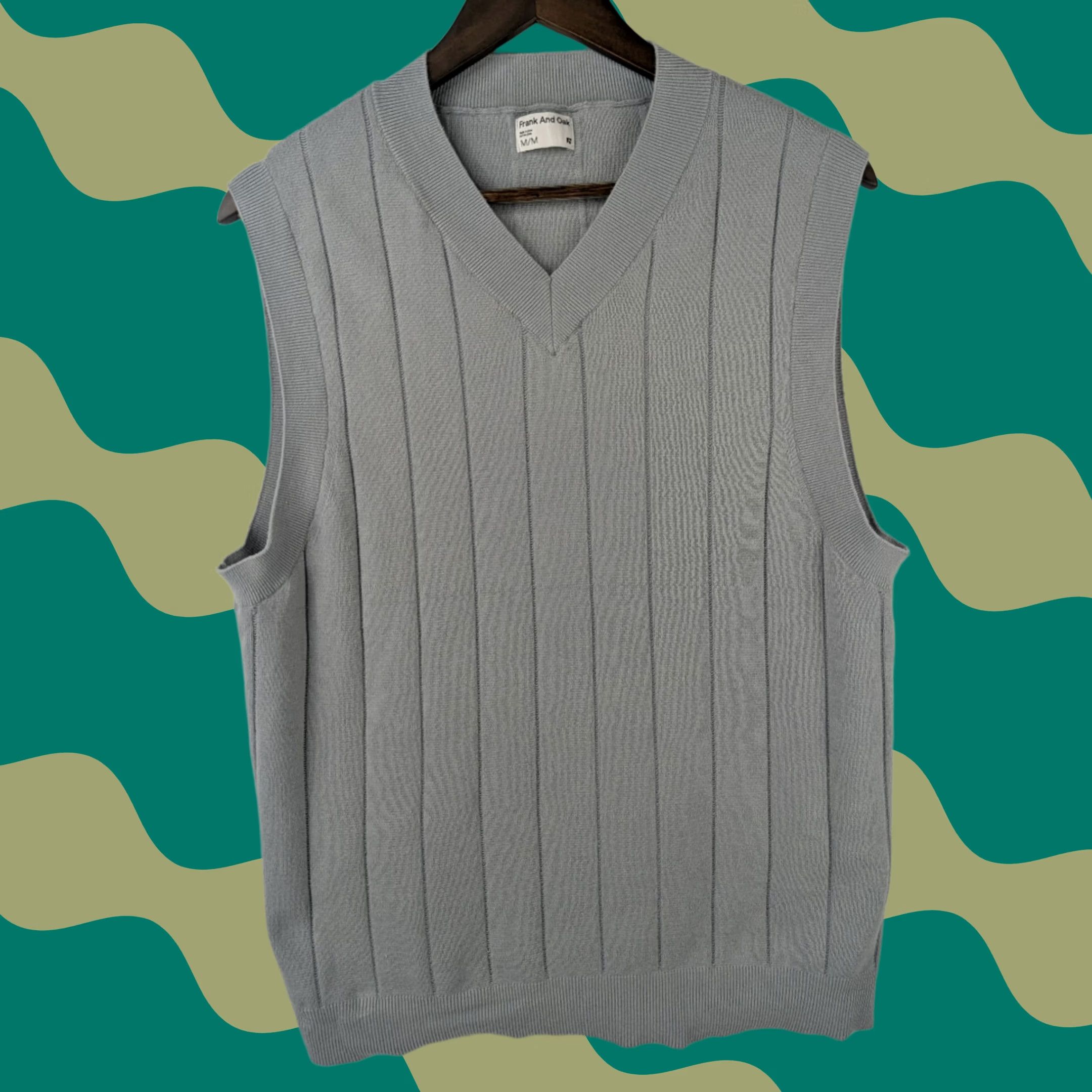 Vintage Frank & Oak Men’s Medium V-Neck Sleeveless Sweater Vest Gray Cotton Modern Relaxed Fit Shirtless Size US M / EU 48-50 / 2 - 1 Thumbnail